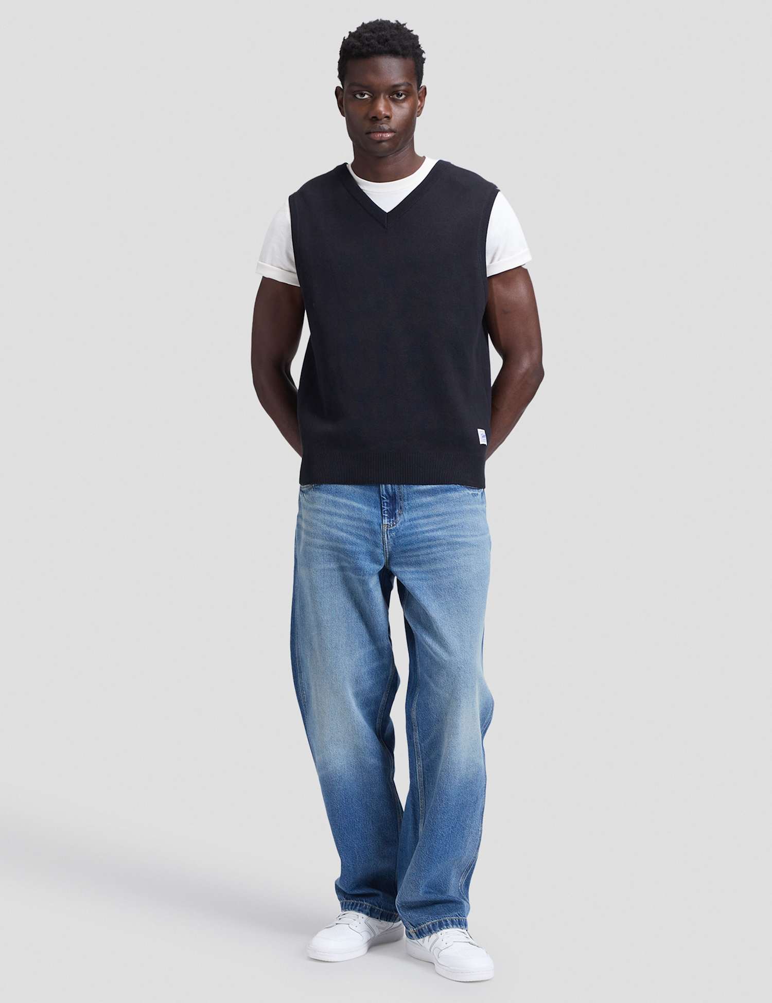 Lee Pure Cotton V-Neck Knitted Vest Black