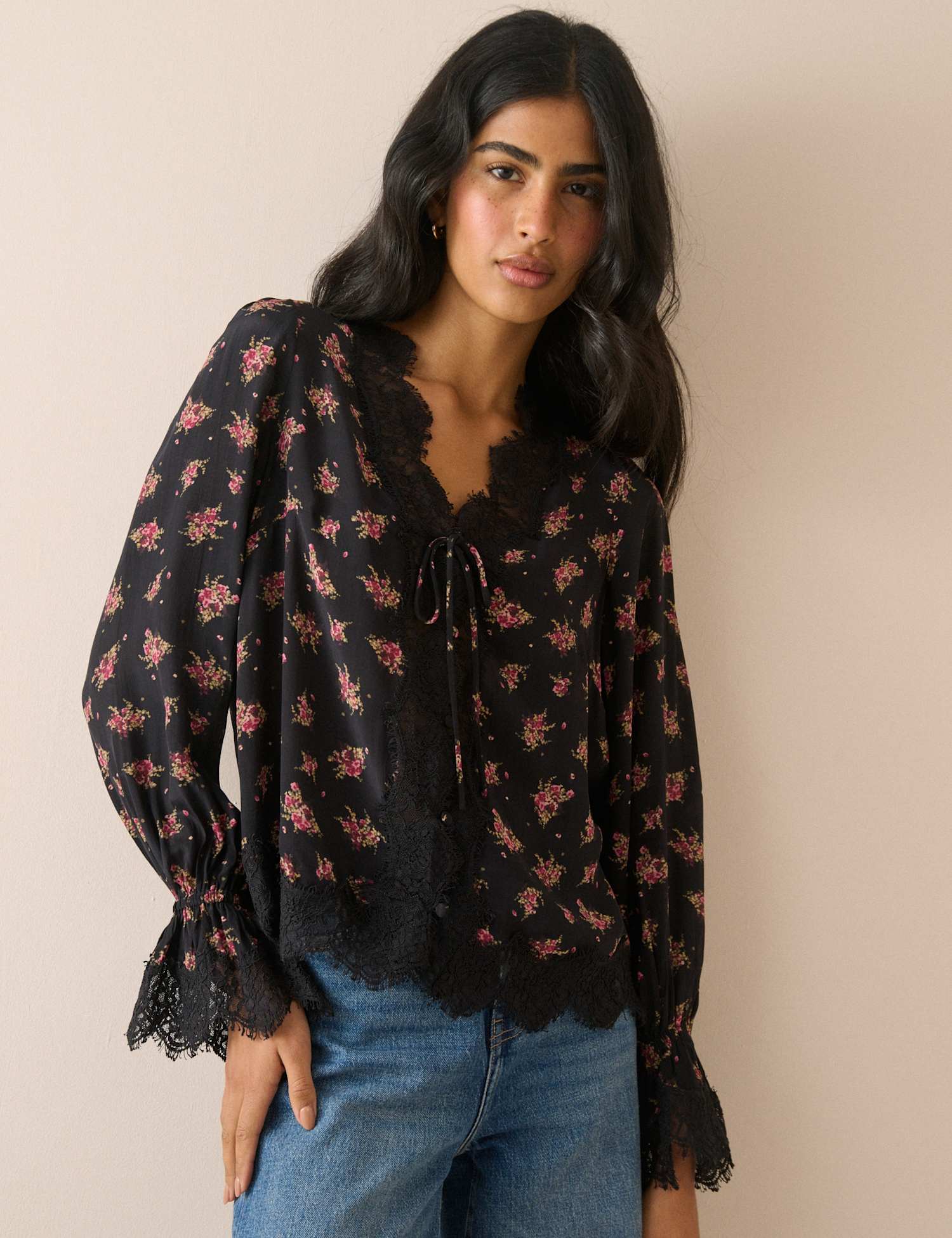 Nobody's Child Floral V-Neck Lace Detail Blouse Multi
