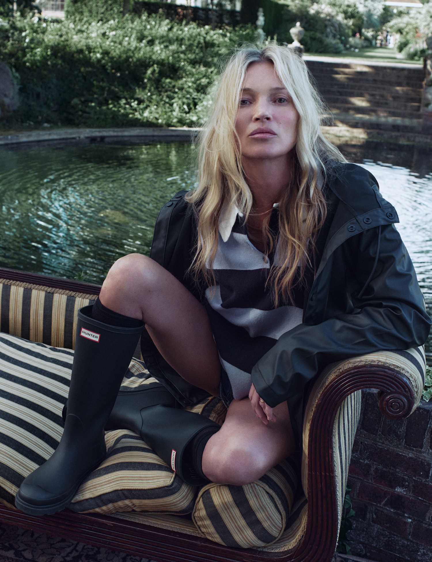 Hunter Downpour Knee High Wellies Black