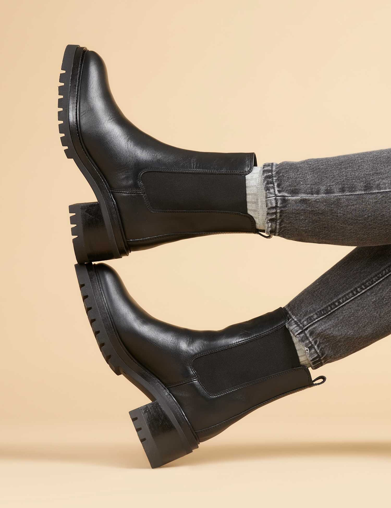 Jones Bootmaker Leather Chelsea Block Heel Ankle Boots Black