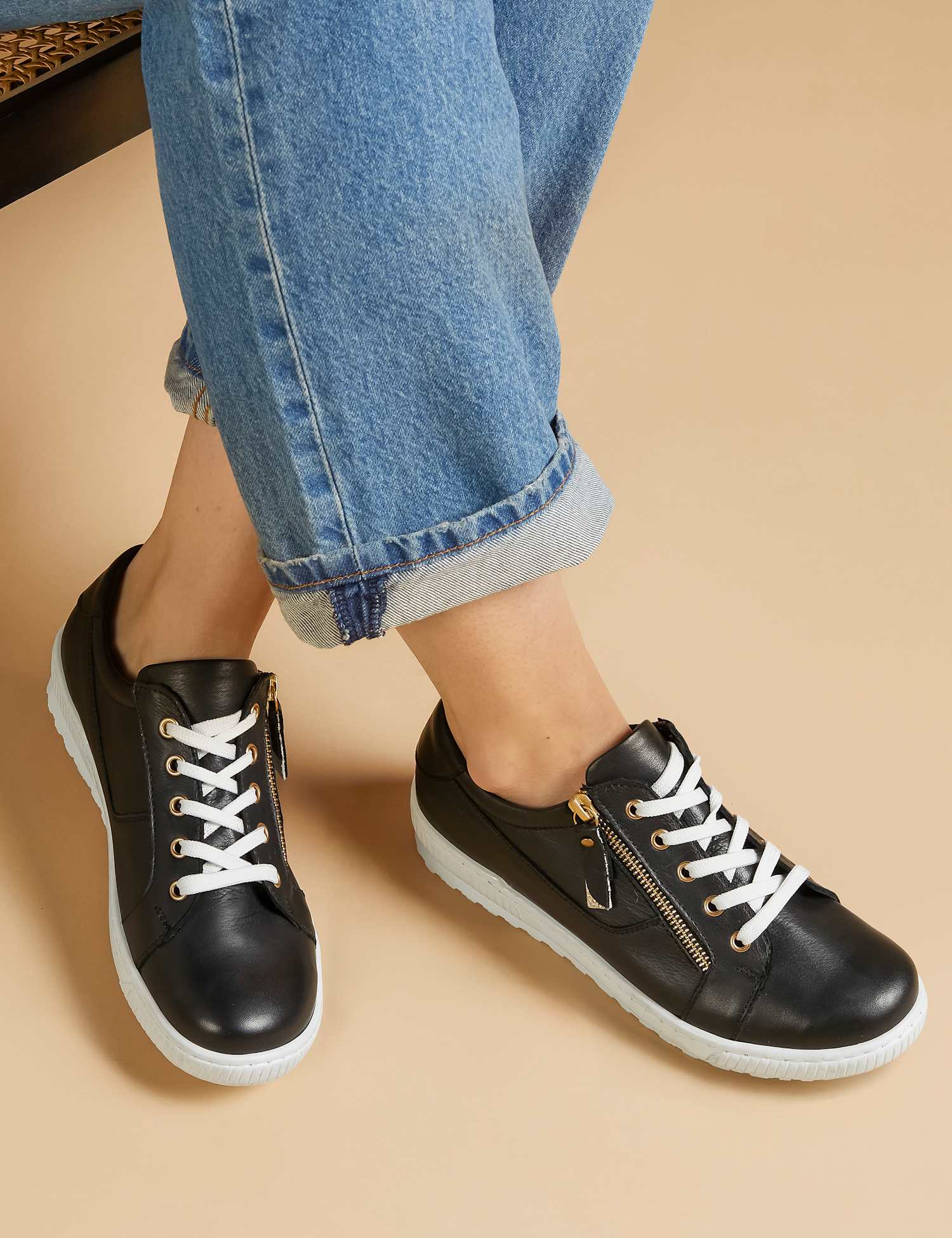 Jones Bootmaker Wide Fit Leather Lace Up Trainers Black