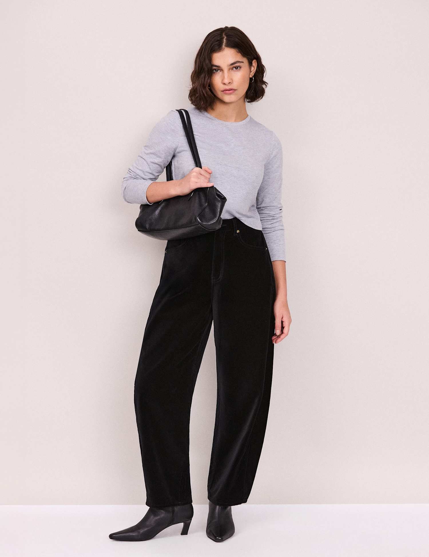RO&ZO Velvet Mid Rise Barrel Leg Jeans Black