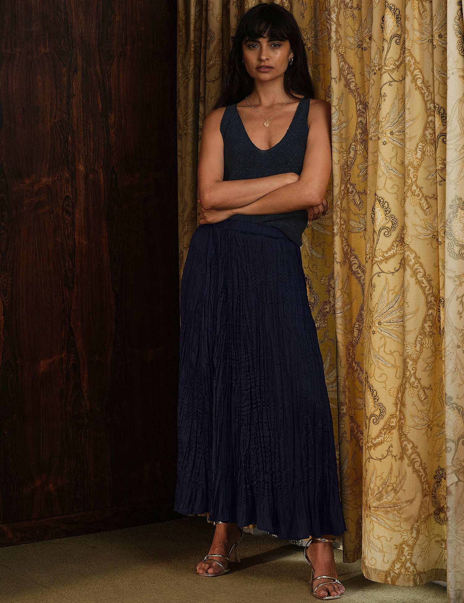 FatFace Textured Pleated Midi Skirt Navy