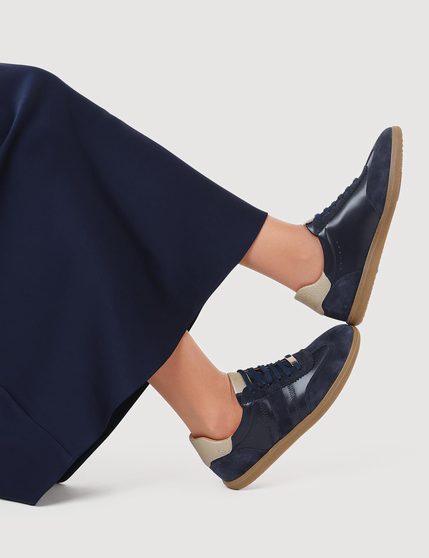 Jones Bootmaker Leather Lace Up Suede Panel Trainers Navy