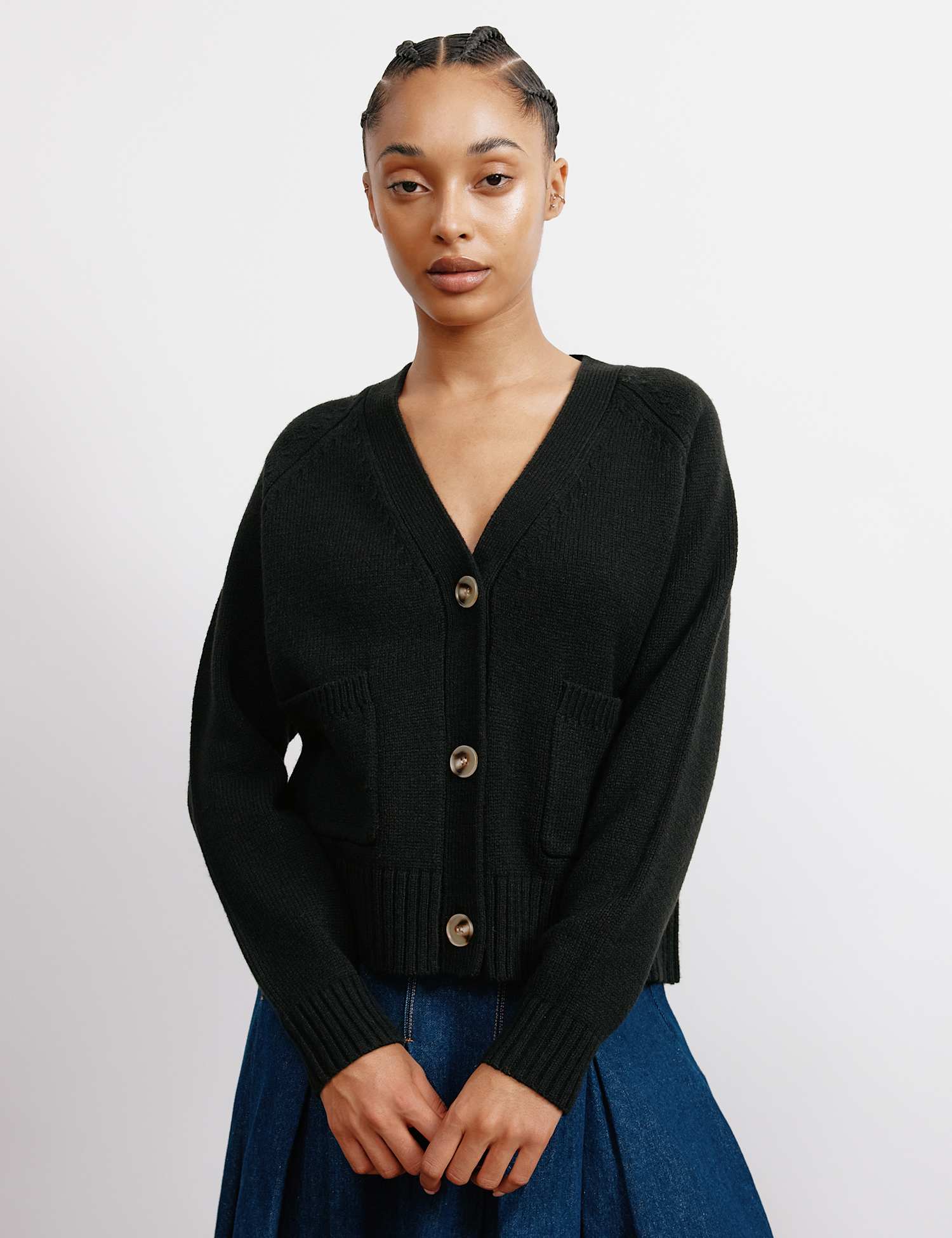 Albaray V-Neck Relaxed Cardigan with Wool Black