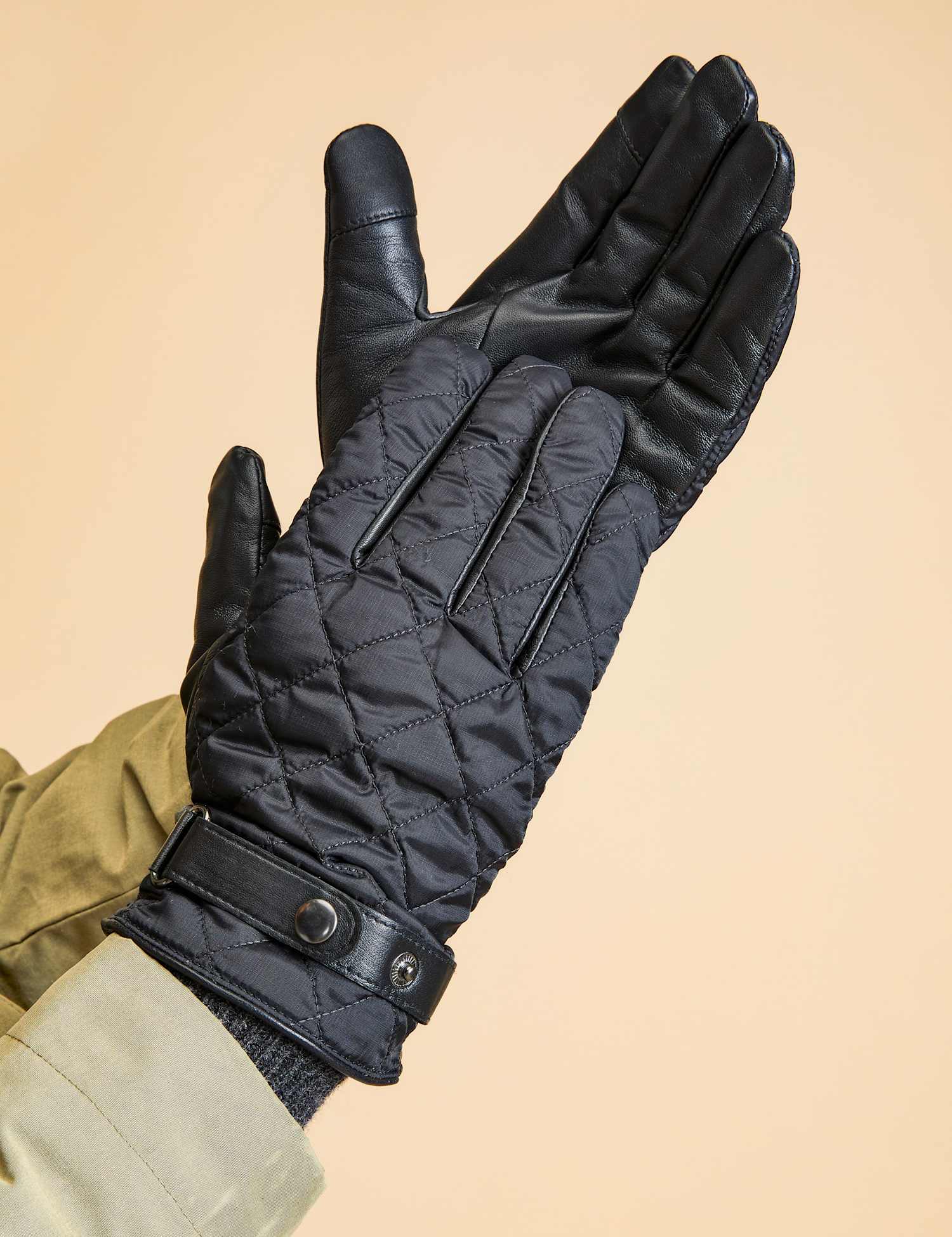 Jones Bootmaker Leather Quilted Gloves Black