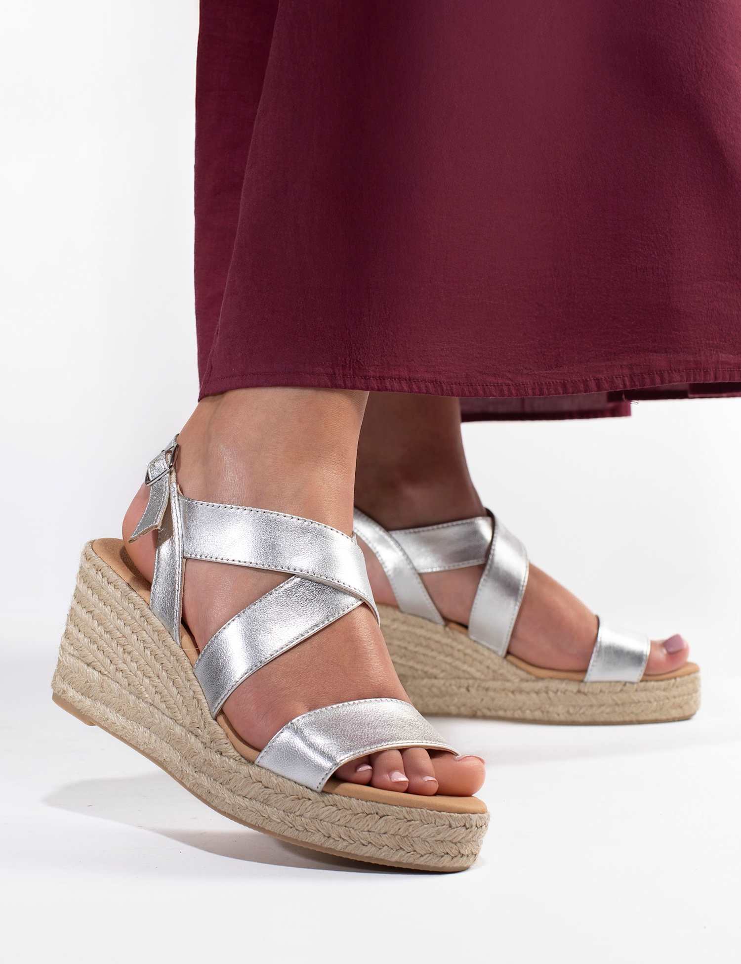 Jones Bootmaker Leather Metallic Wedge Espadrille Sandals Silver