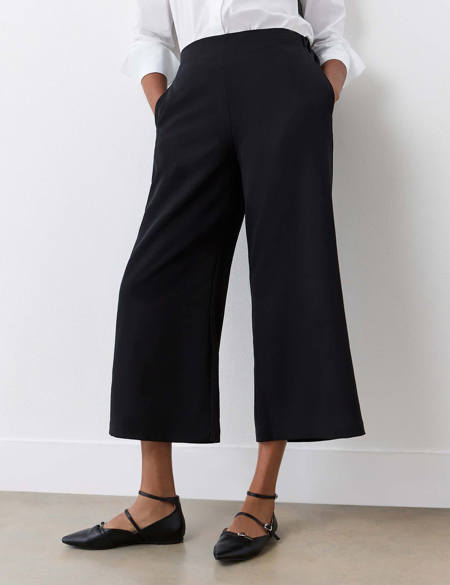 Finery London Wide Leg Cropped Trousers Black