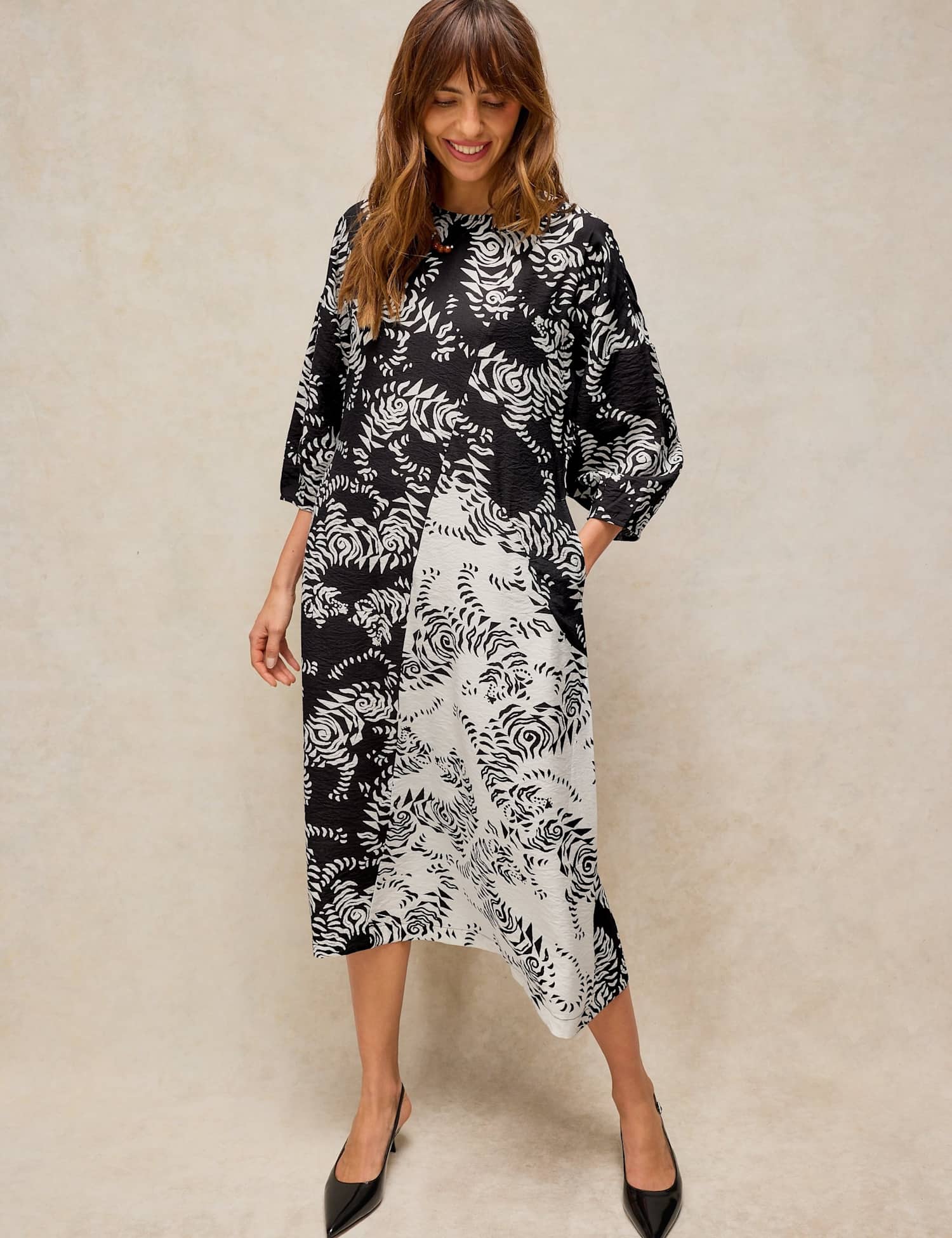 White Stuff Tierney Midi T-Shirt Dress Black