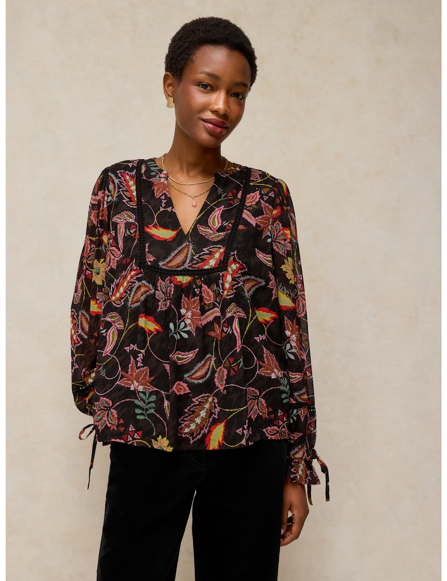 White Stuff Eleanor Printed Poet Top Black Mix