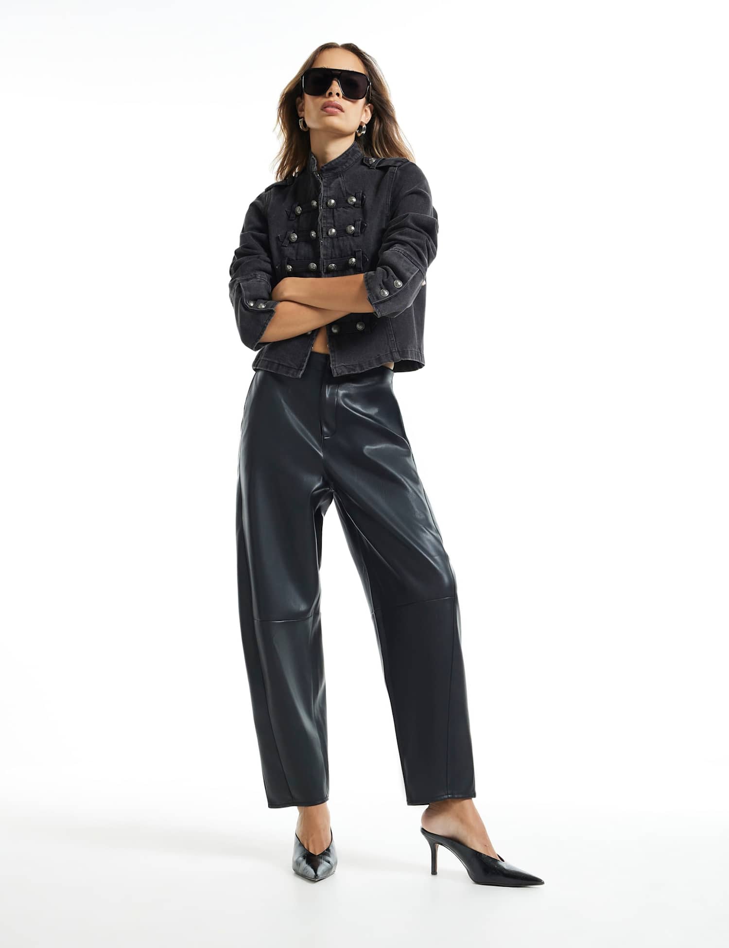 River Island Clean Waistband Barrel Leg Trousers Black