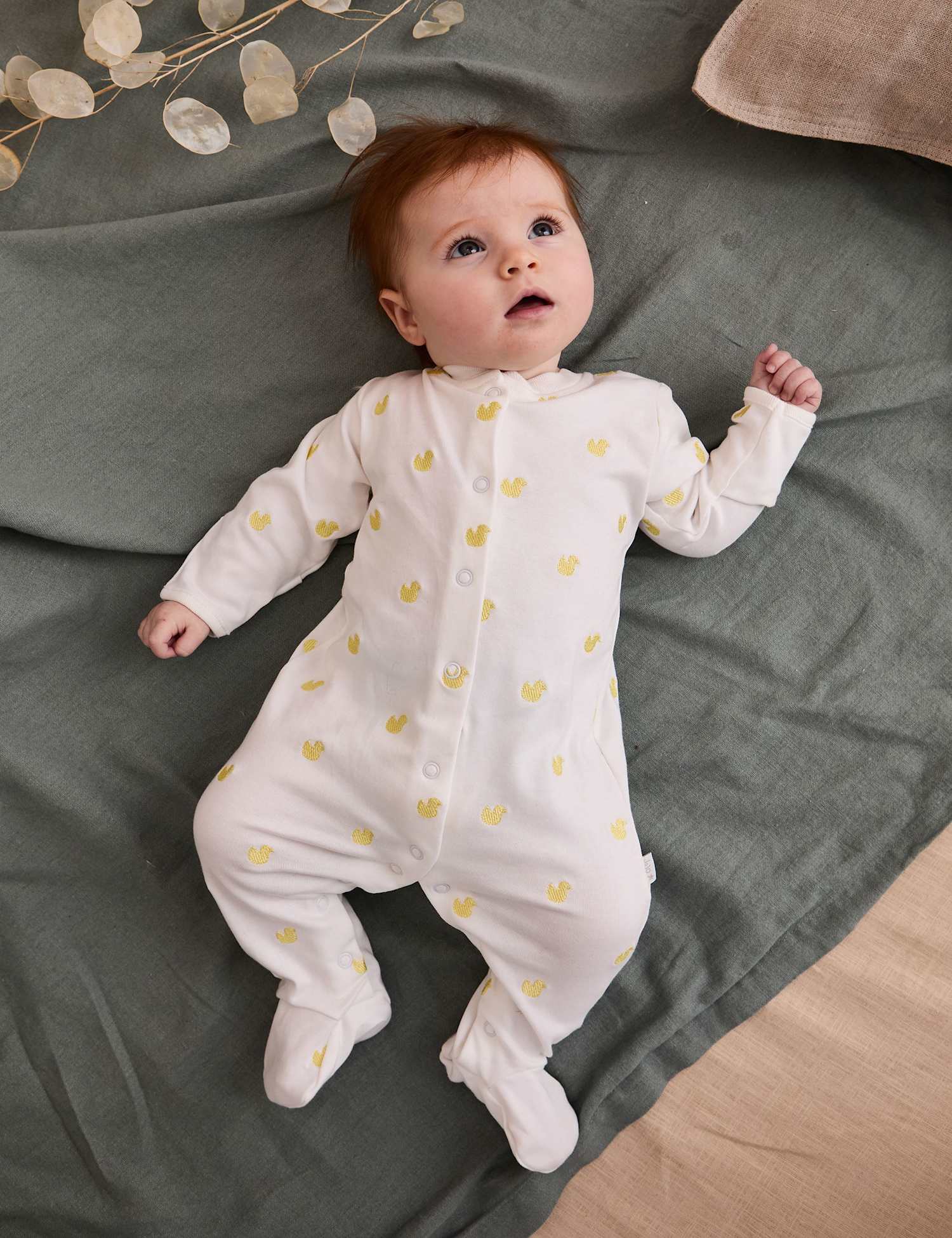JoJo Maman B�b� Pure Cotton Duck Sleepsuit (0-12 Mths) Yellow Mix