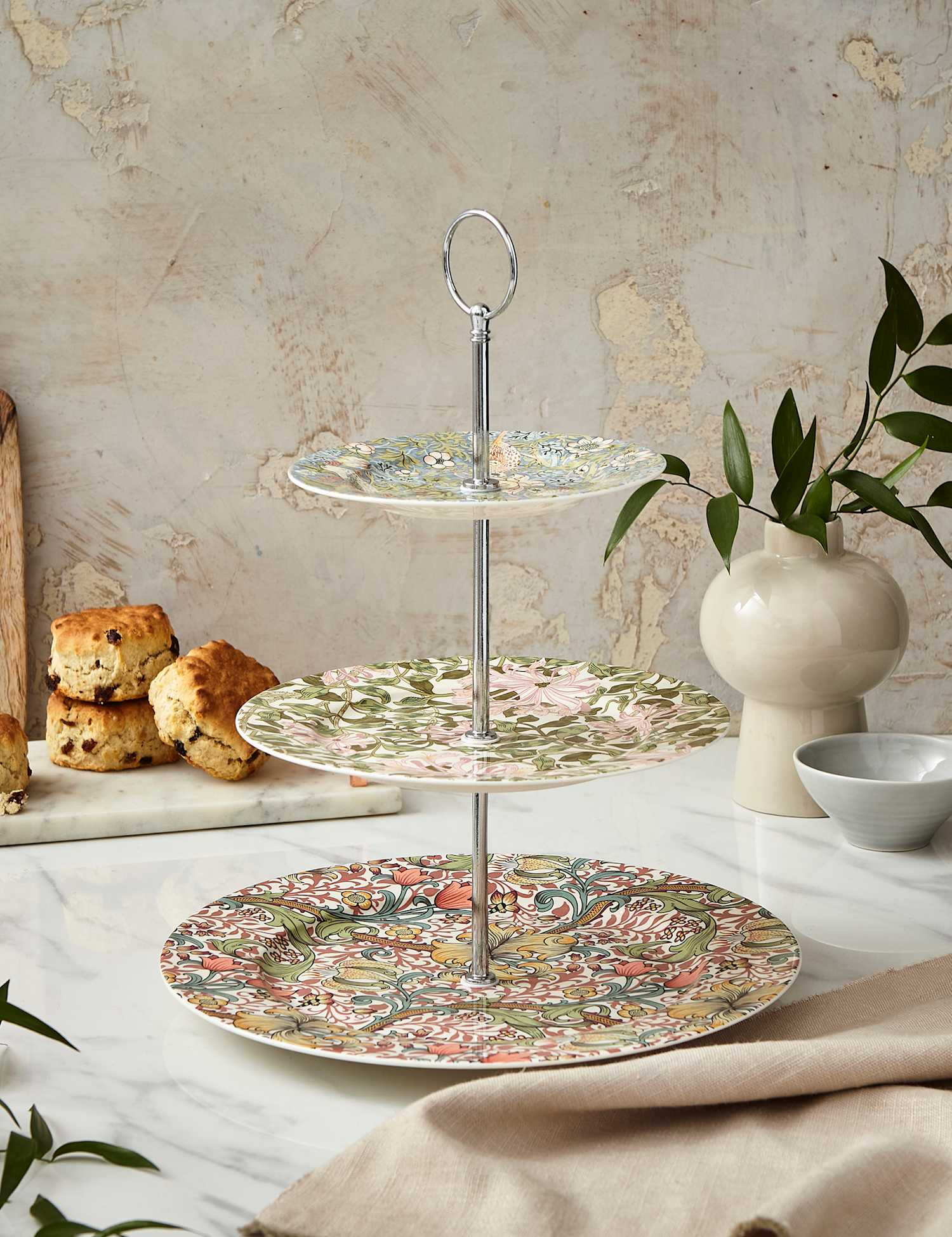 Image of Morris & Co Patterned Round Cake&hellip;