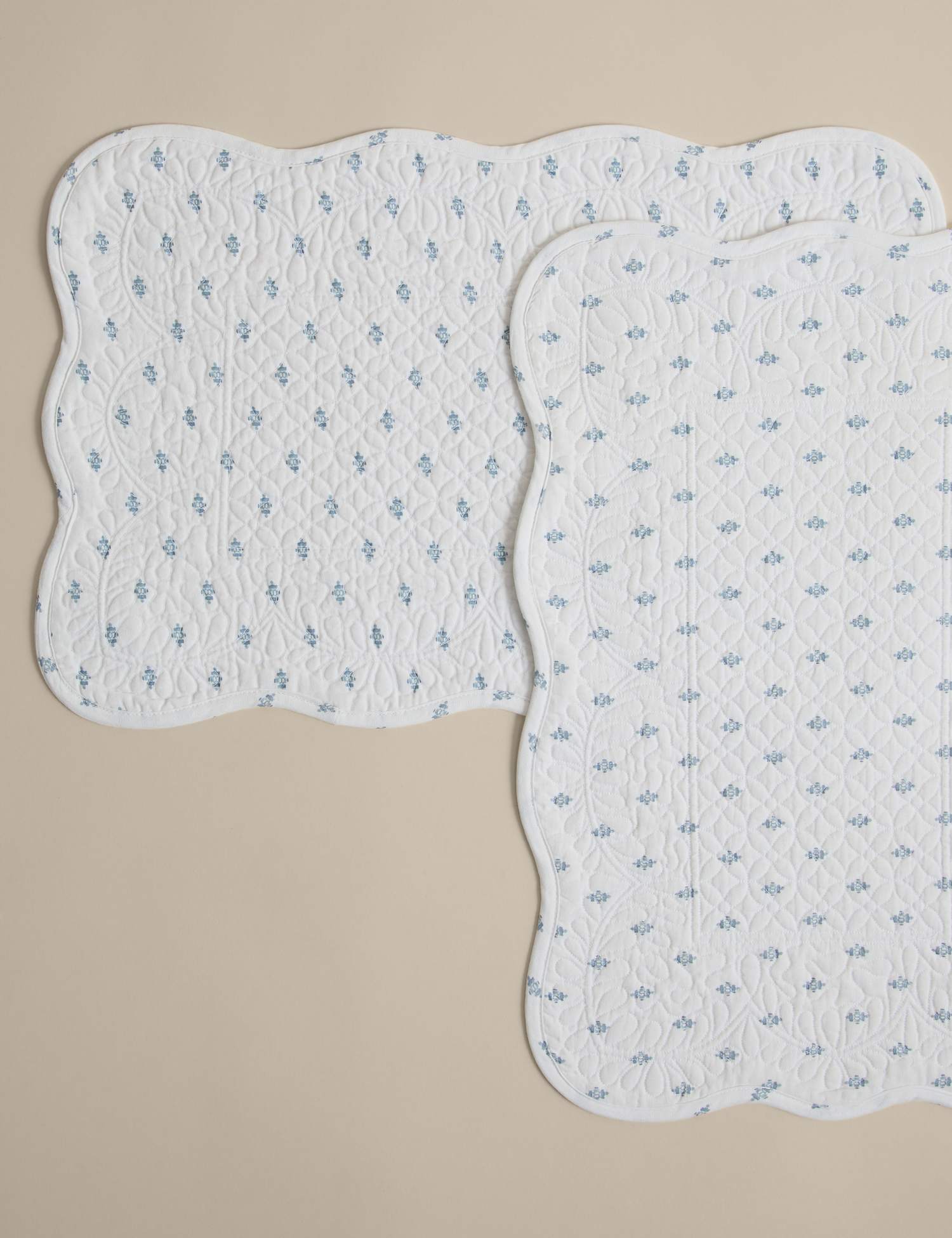 M&S Set of 2 Pure Cotton Quilted Coastal Placemats White Mix
