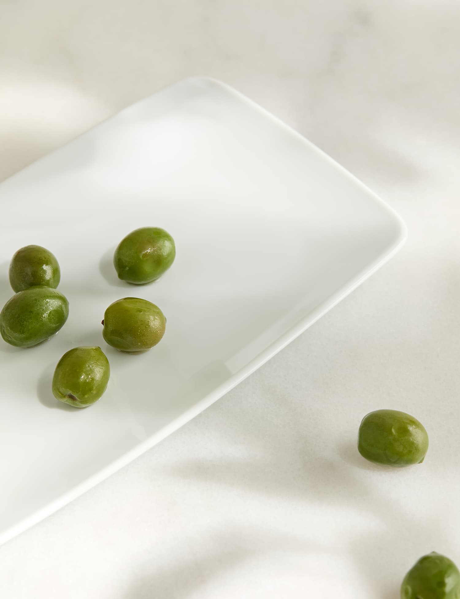 Image of M&S Maxim Small Rounded Rectangular Platter&hellip;