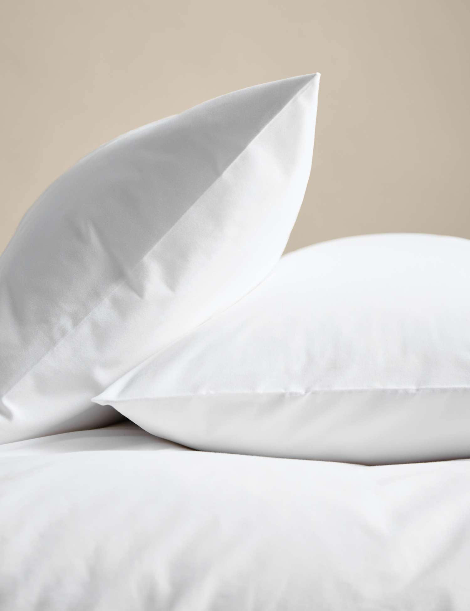 M&S 2 Pack Body Sensor� Pure Cotton Pillowcases White