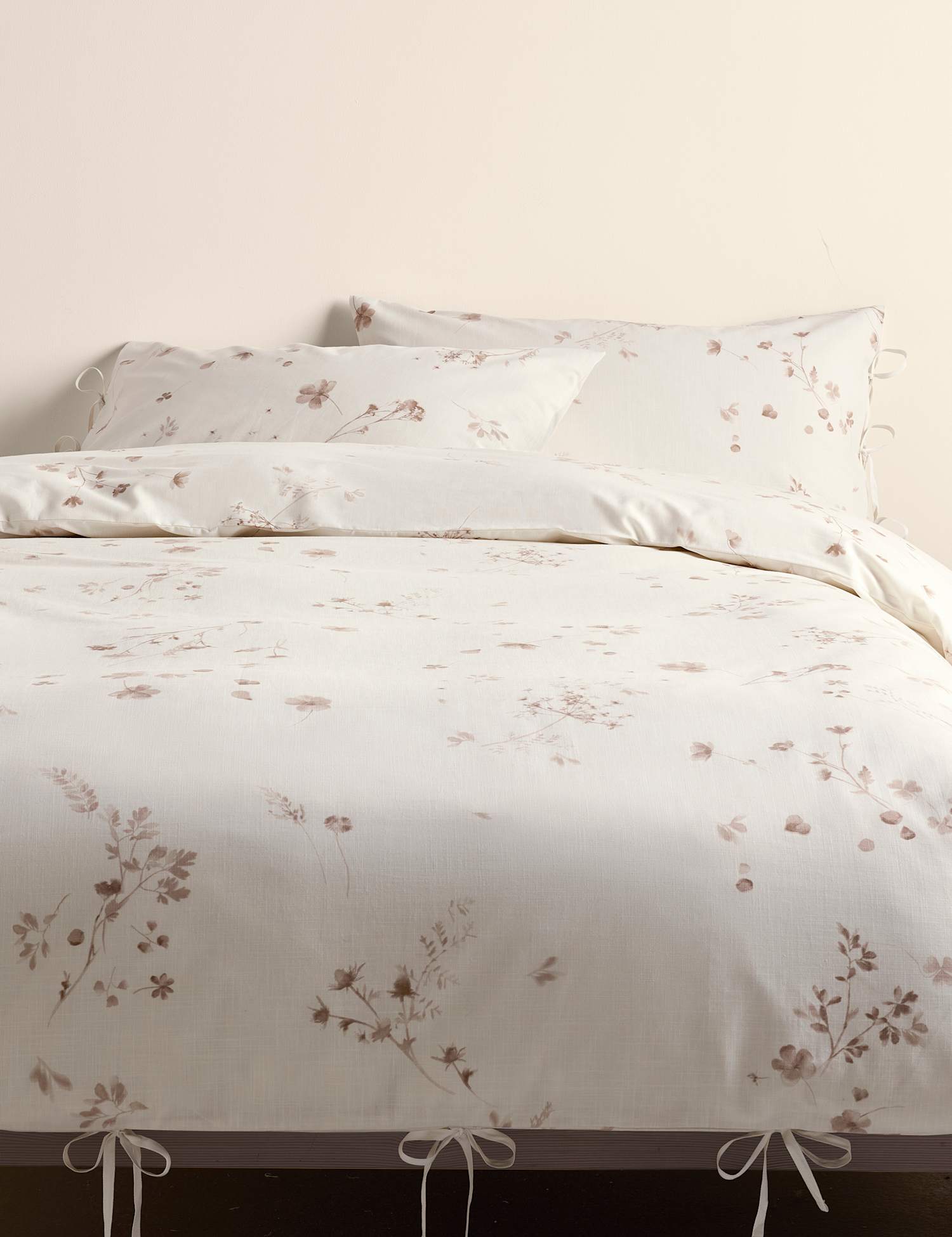 M&S Pure Cotton Pressed Floral Print Bedding Set Biscuit