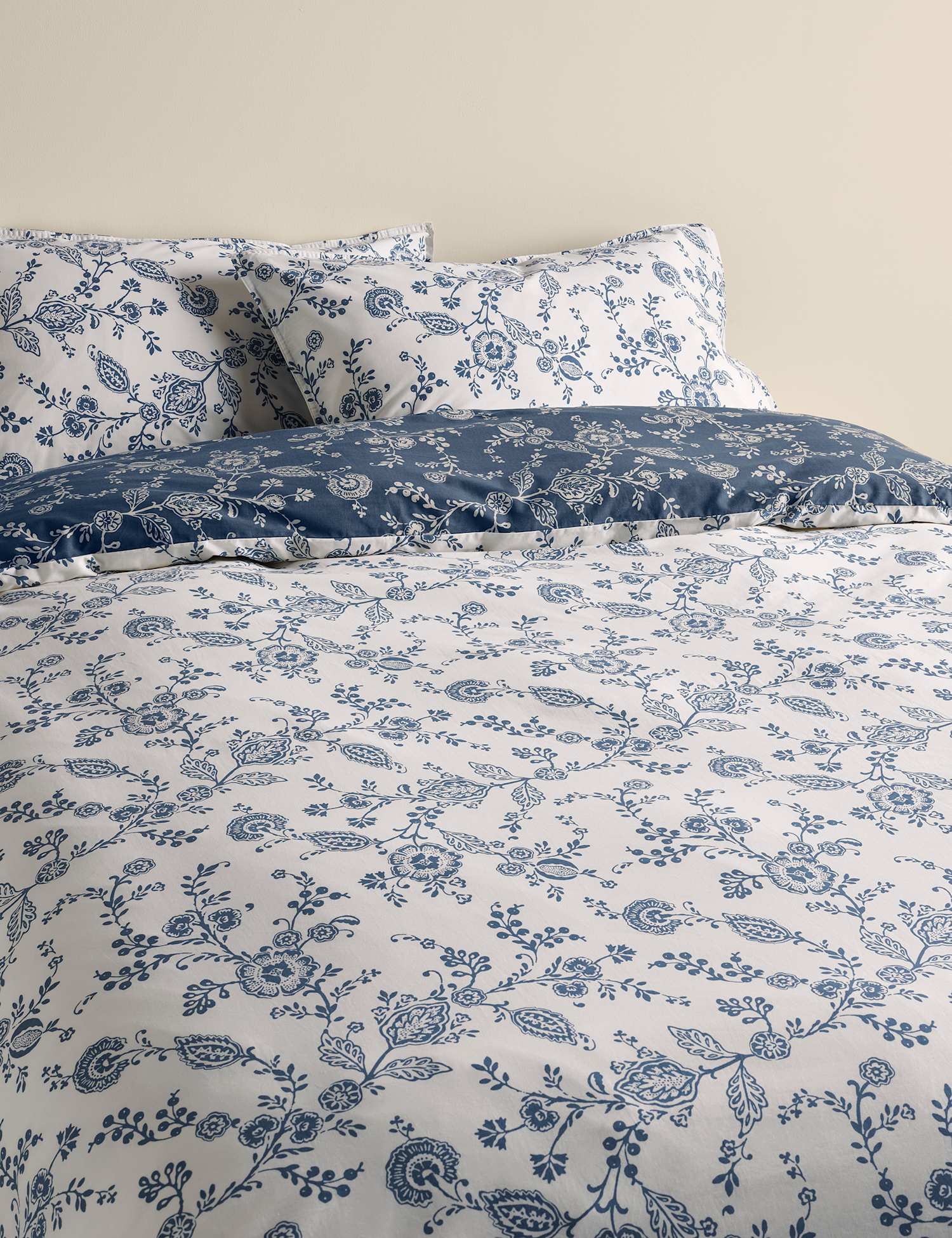 M&S Cotton Rich Trailing Floral Bedding Set Slate Blue
