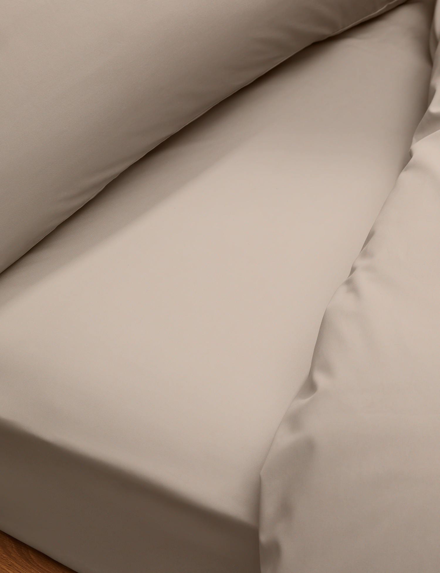 M&S Egyptian Cotton 230 Thread Count Crisp Extra Deep Fitted Sheet Mink