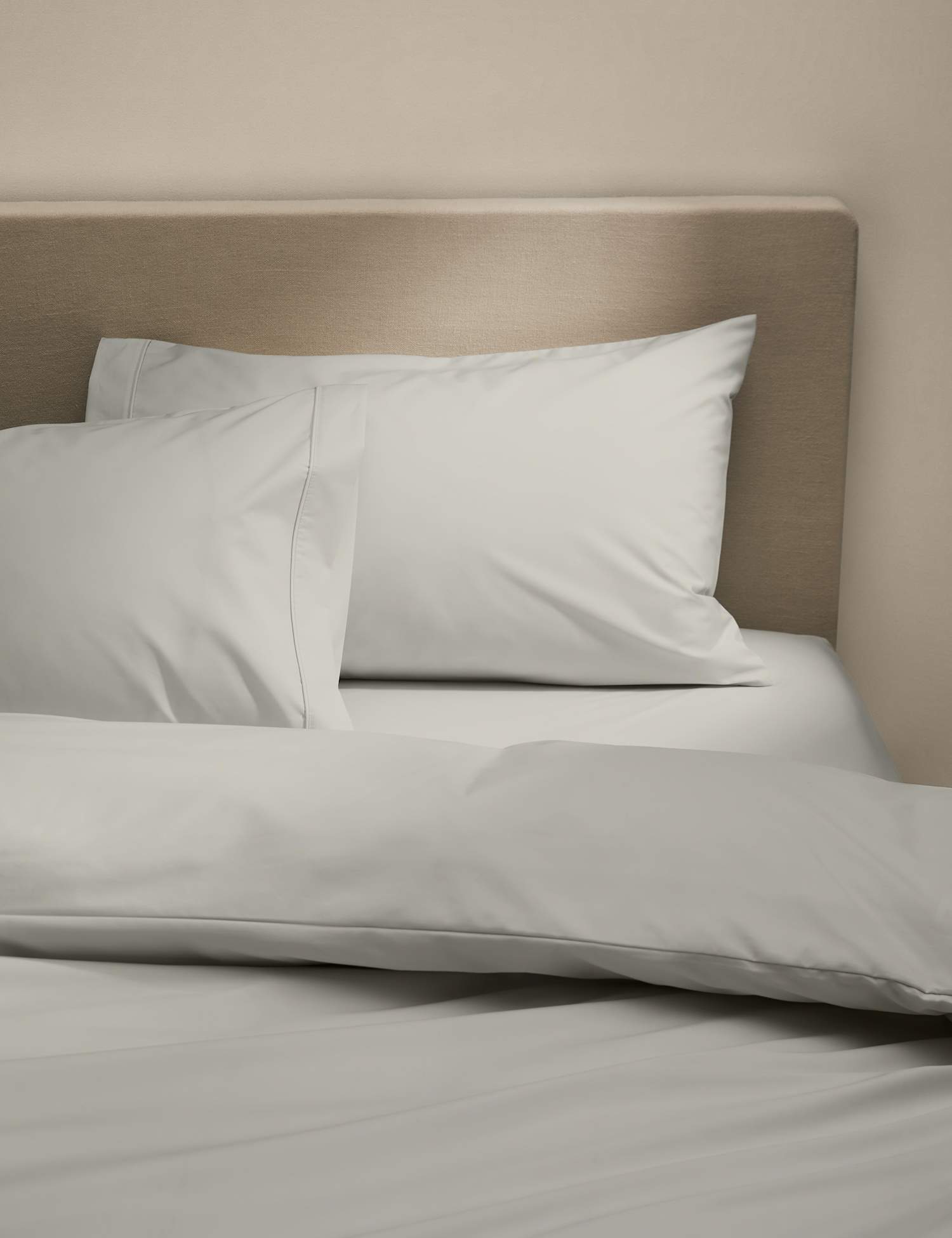 M&S 2 Pack Egyptian Cotton 230 Thread Count Crisp Pillowcases Silver Grey