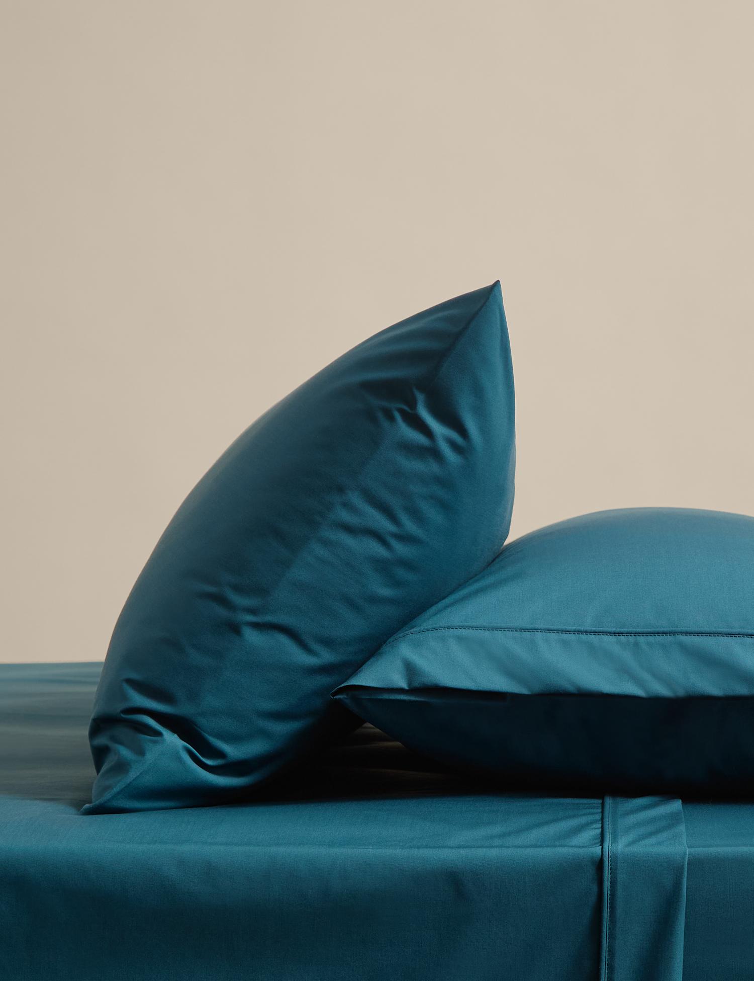 M&S 2 Pack Egyptian Cotton 230 Thread Count Crisp Pillowcases Teal