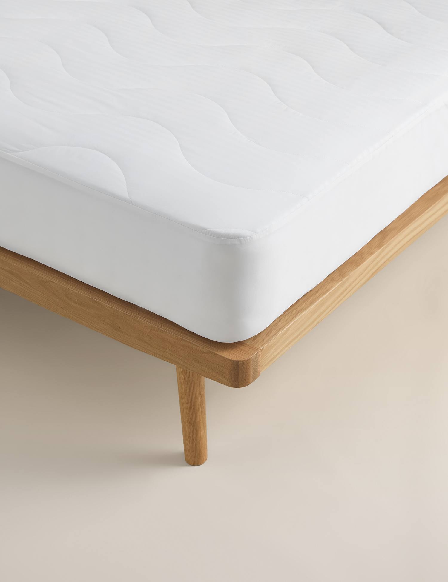 M&S Smart Wash & Dry Mattress Protector White