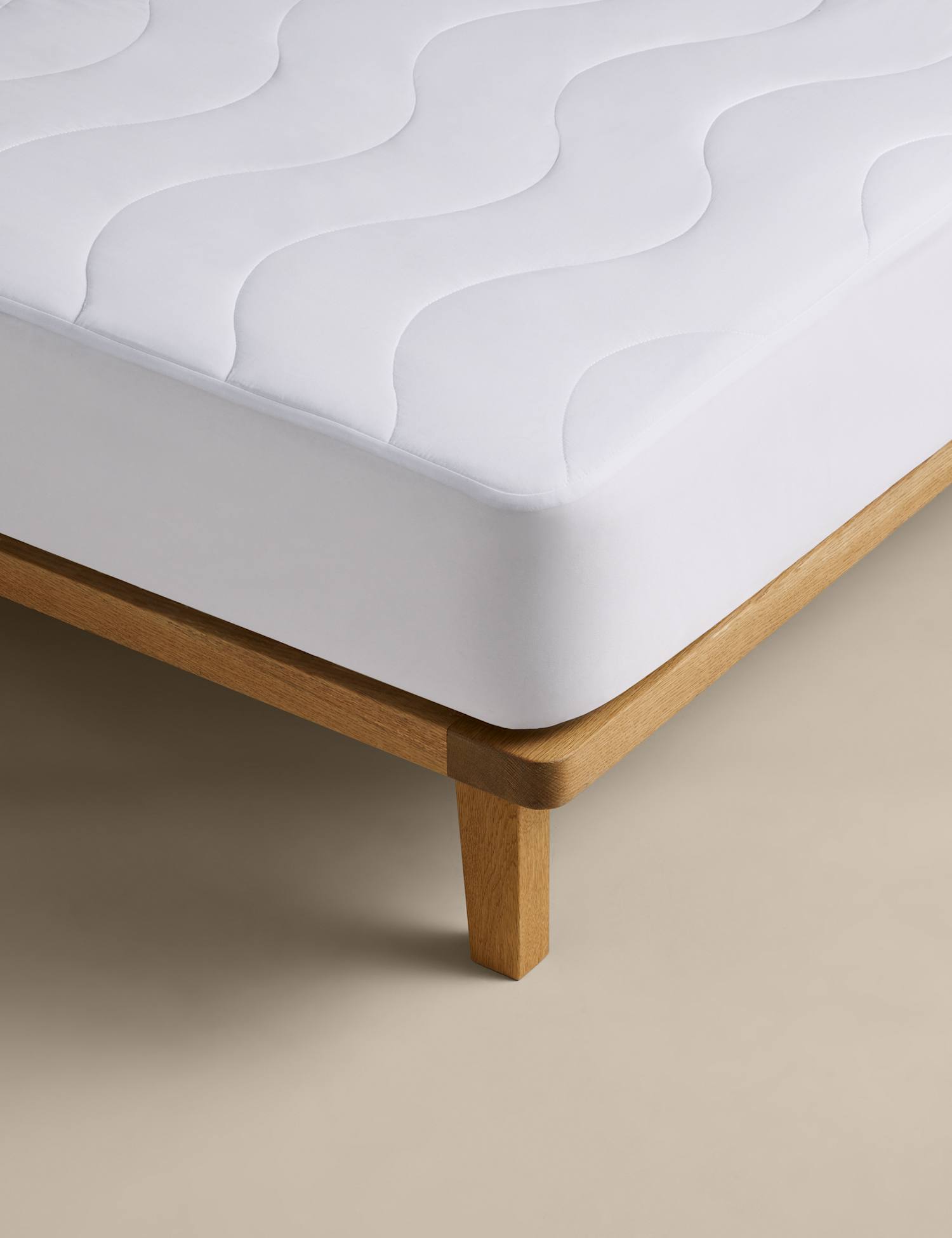 M&S Smart Wash & Dry Anti Allergy Mattress Protector White