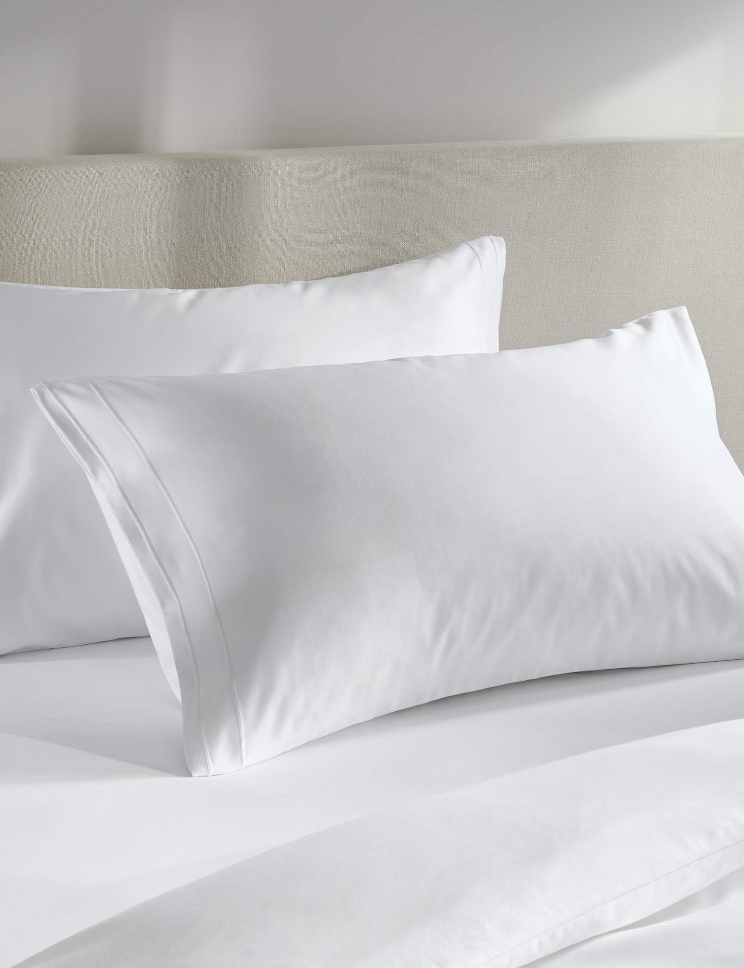M&S 2 Pack Egyptian Cotton 1000 Thread Count Pillowcases White