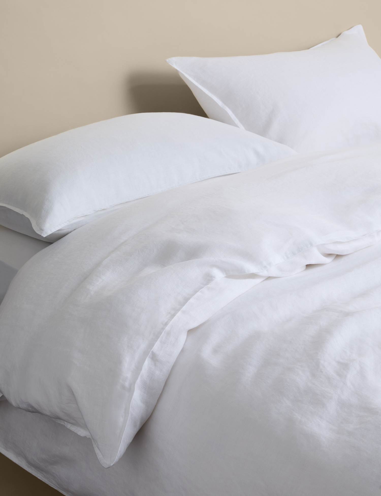 M&S Pure Linen Bedding Set White