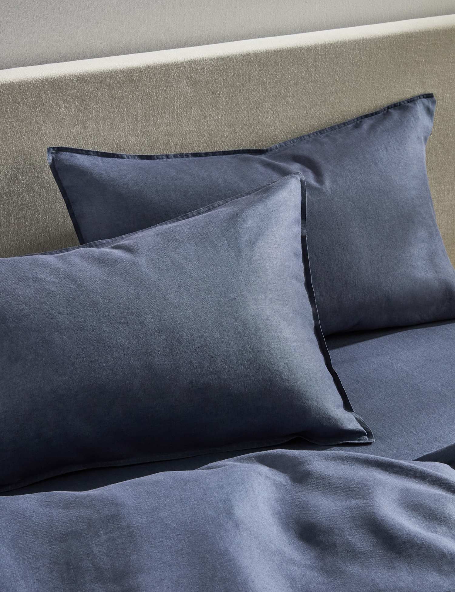 M&S 2 Pack Pure Linen Standard Pillowcases Navy