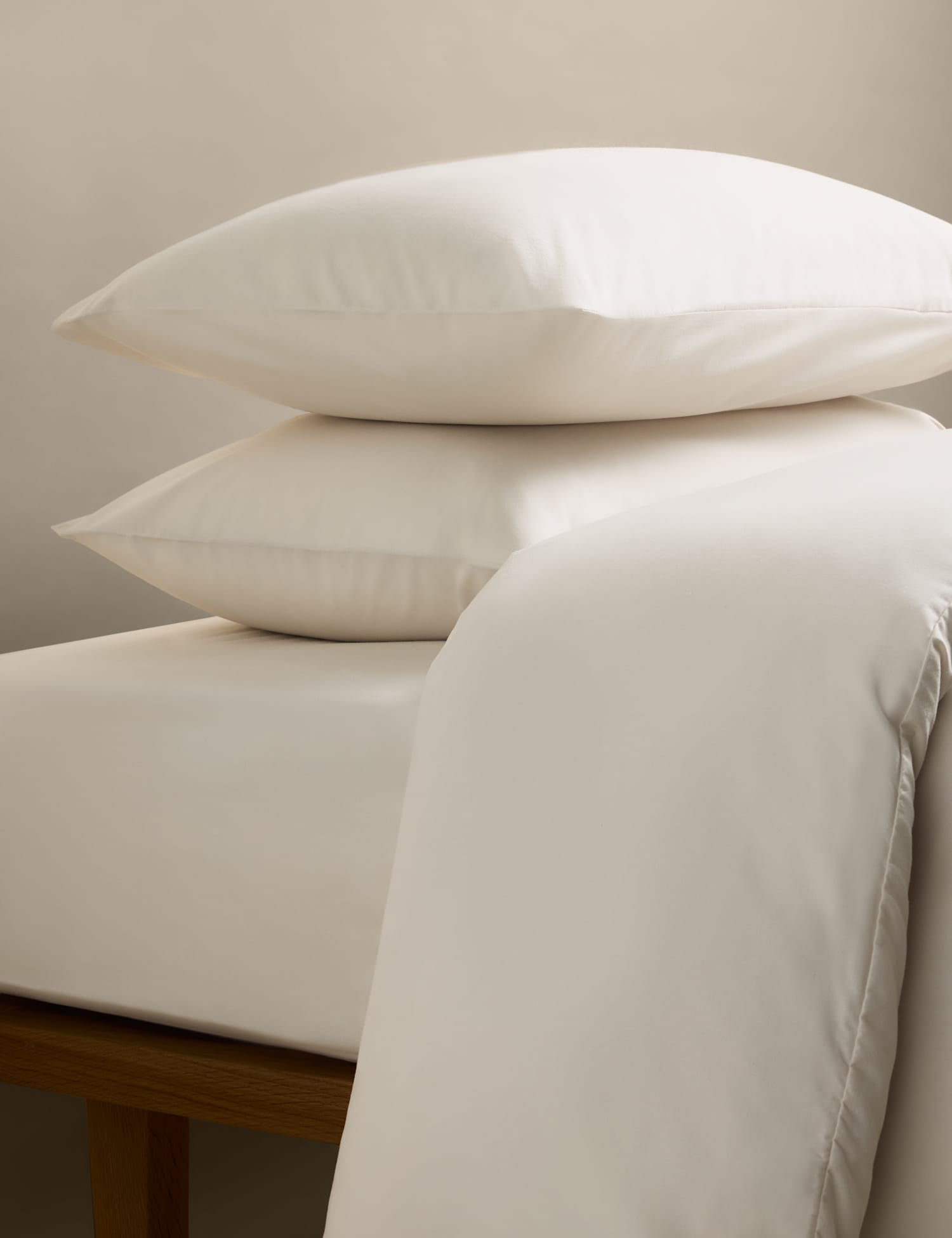 M&S Cotton Blend Non Iron Bedding Set Cream