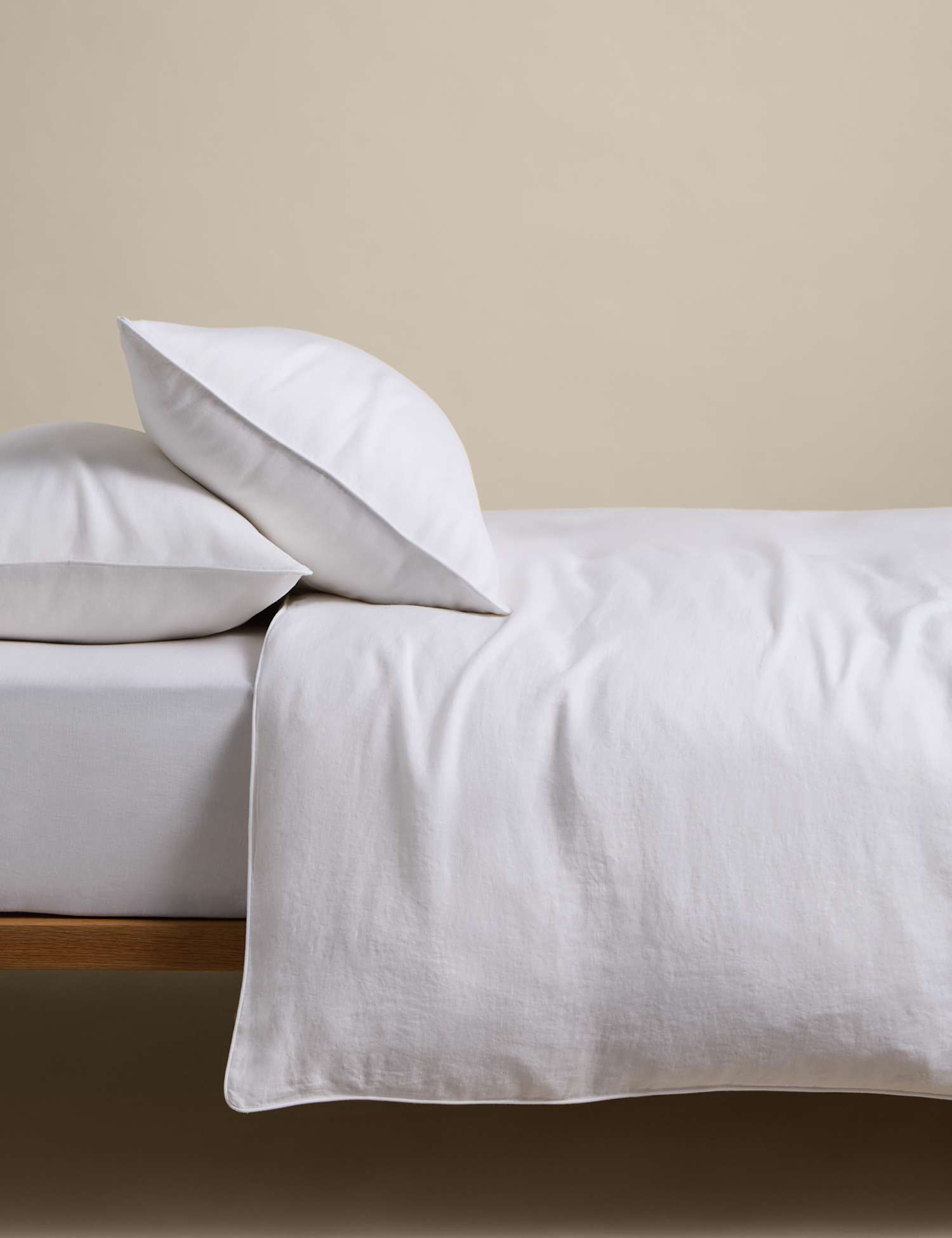 M&S Pure Linen Bedding Set White