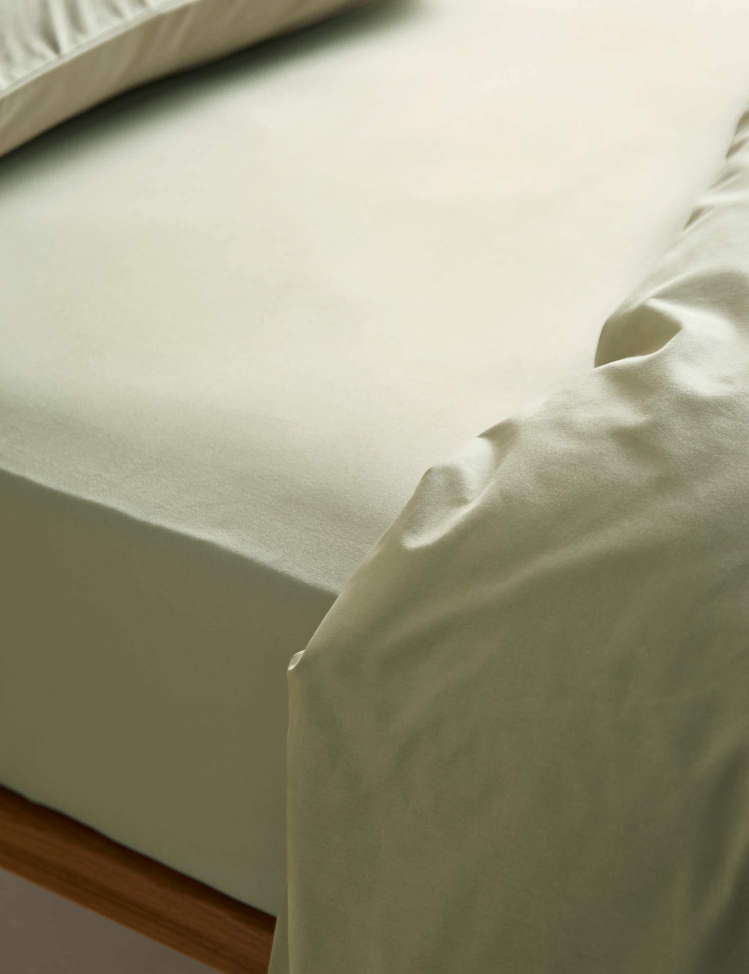M&S Body Sensor™ Pure Cotton Fitted Sheet Green