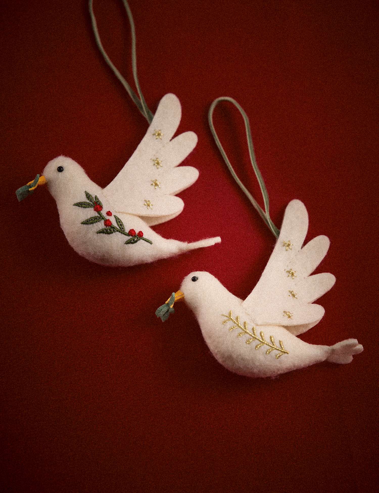 M&S Set of 2 Felt Hanging Turtle Doves White Mix