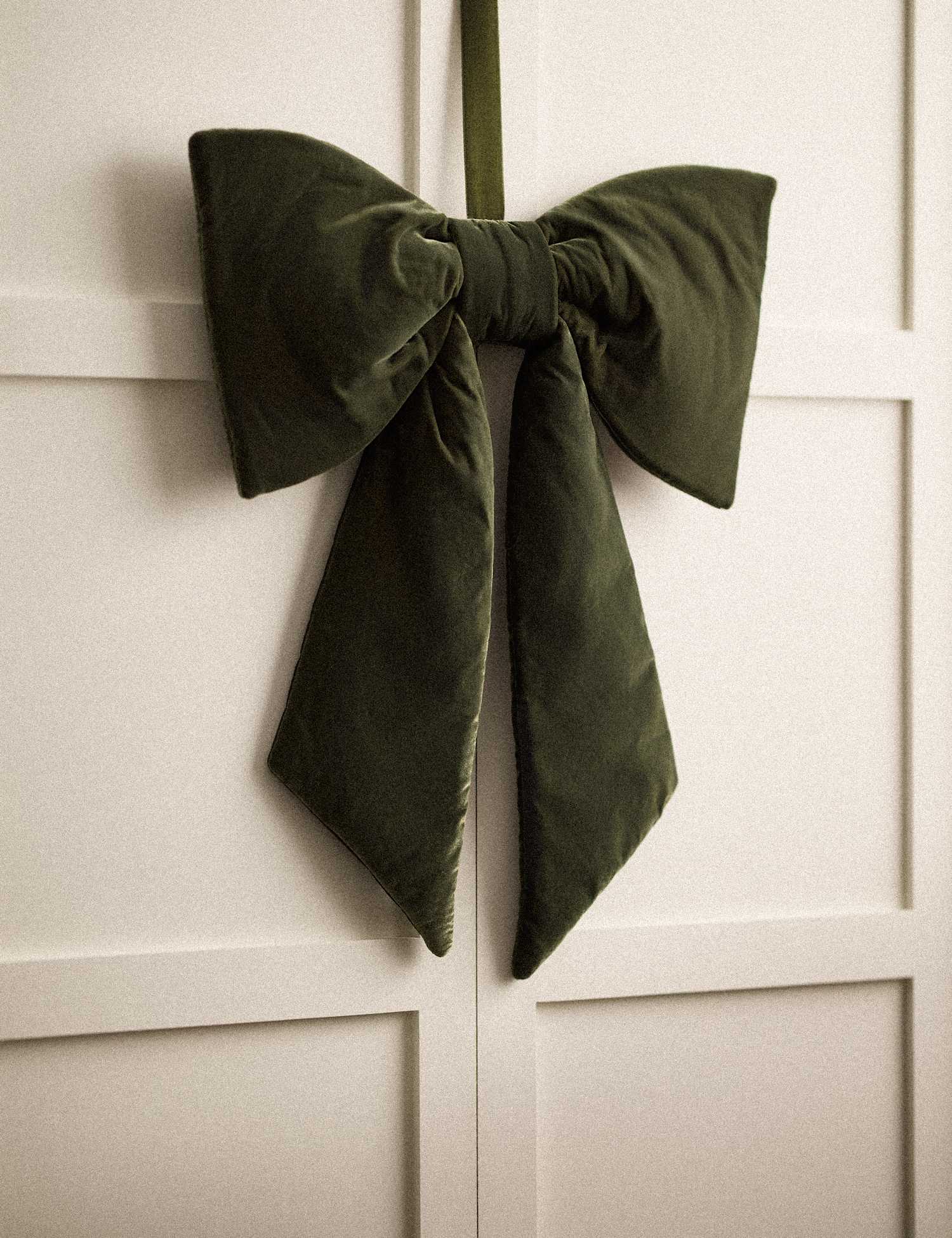 M&S Velvet Hanging Bow Decoration Dark Green