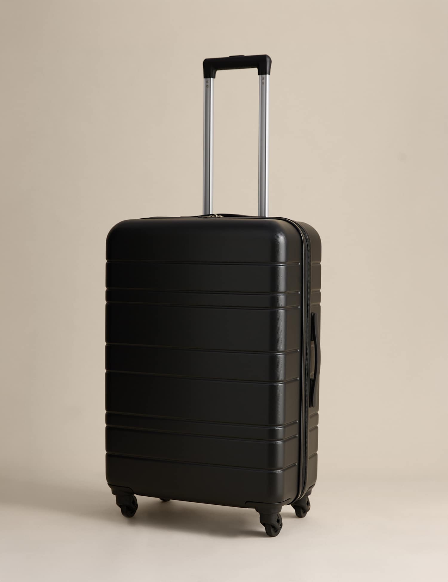 M&S Pisa 4 Wheel Hard Shell Medium Suitcase Black