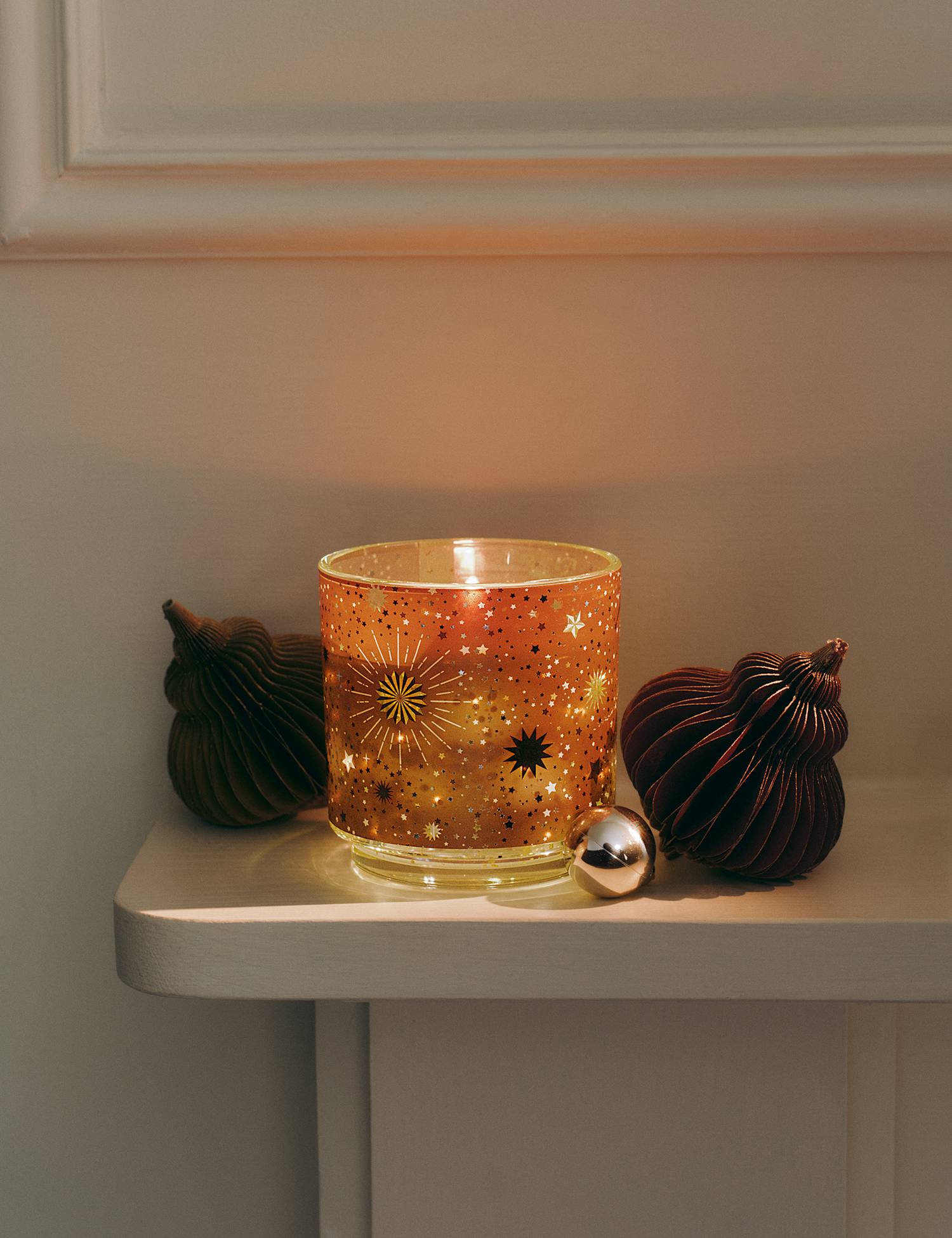 M&S Frankincense & Myrrh Refillable Light Up Candle Multi
