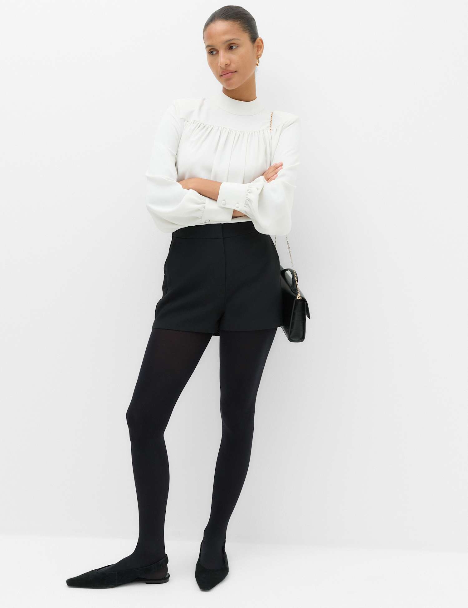 M&S Tailored Mid Rise Cropped Shorts Black