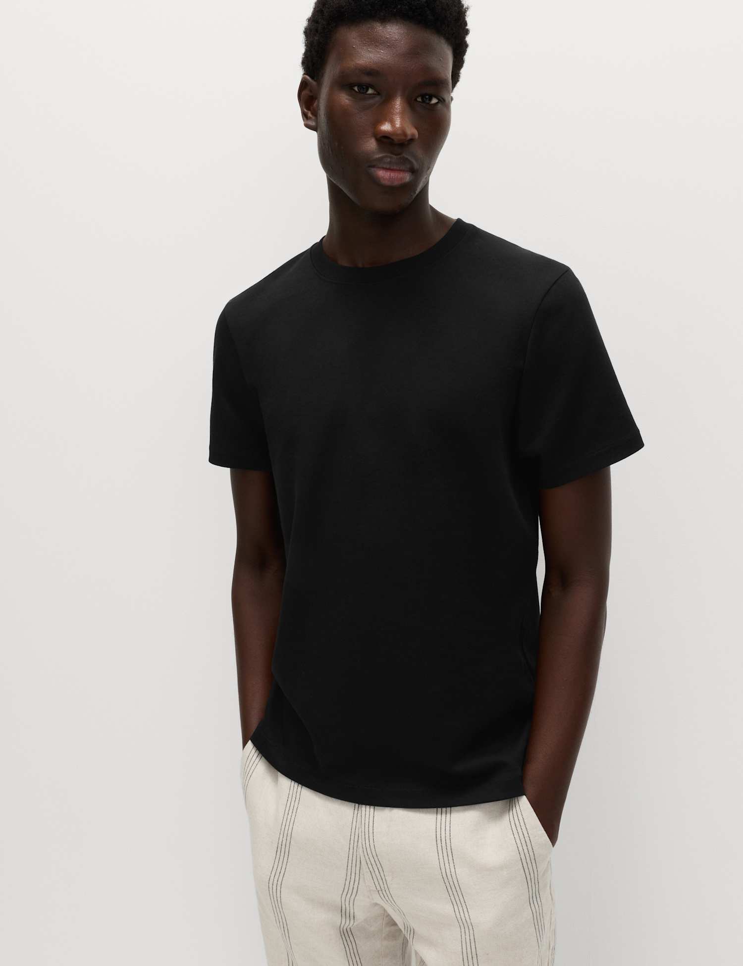 M&S The Utimate Slim Fit Cotton Blend T-Shirt Black
