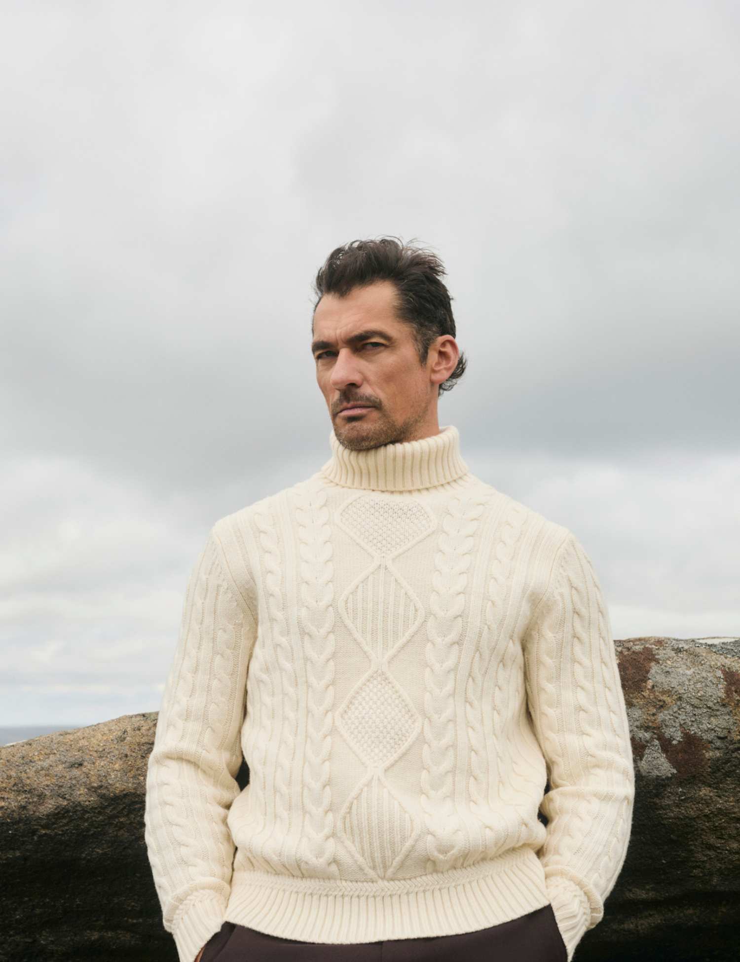JAEGER Pure Lambswool Cable Knit Roll Neck Jumper Ecru