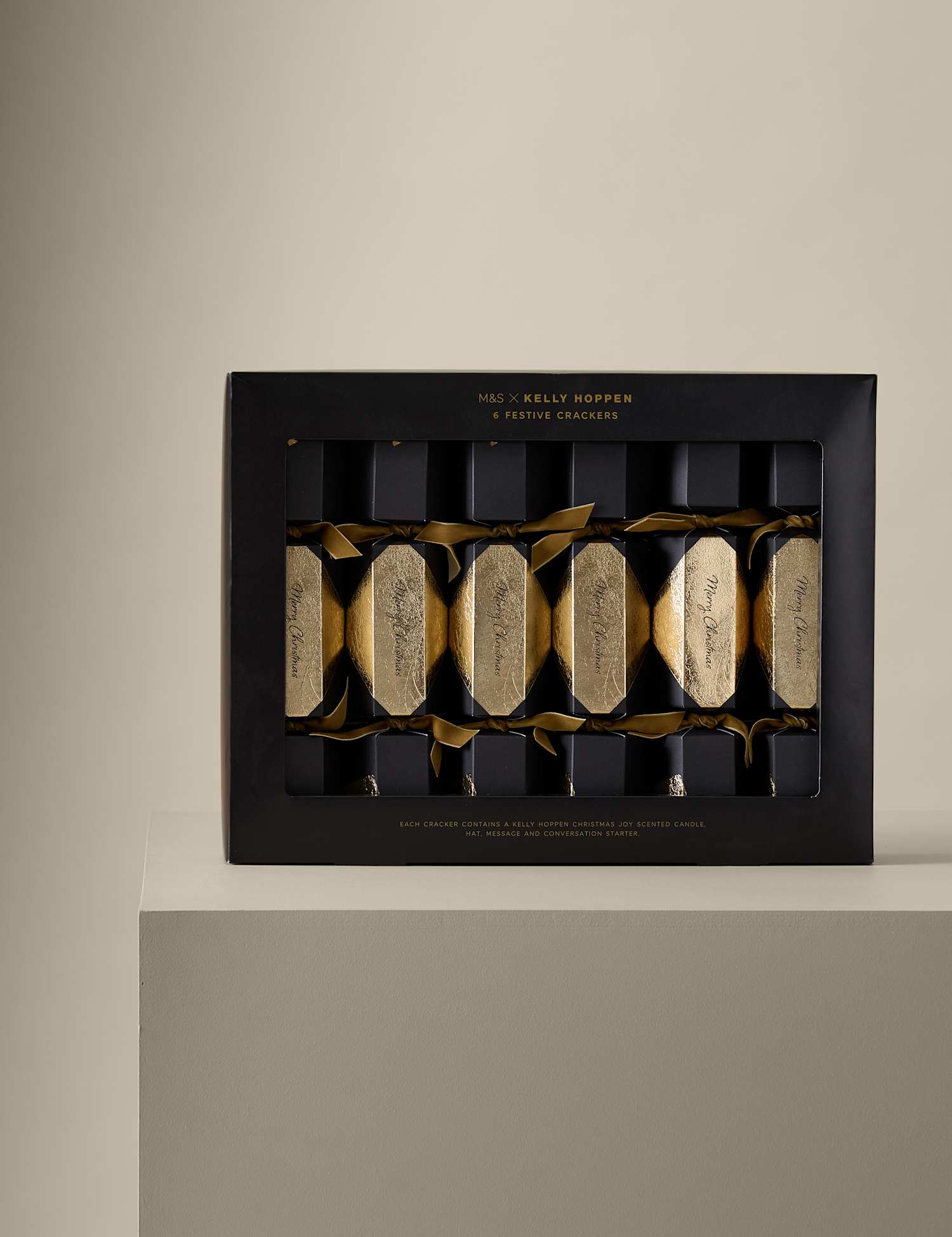 M&S 6 Christmas Crackers No Colour