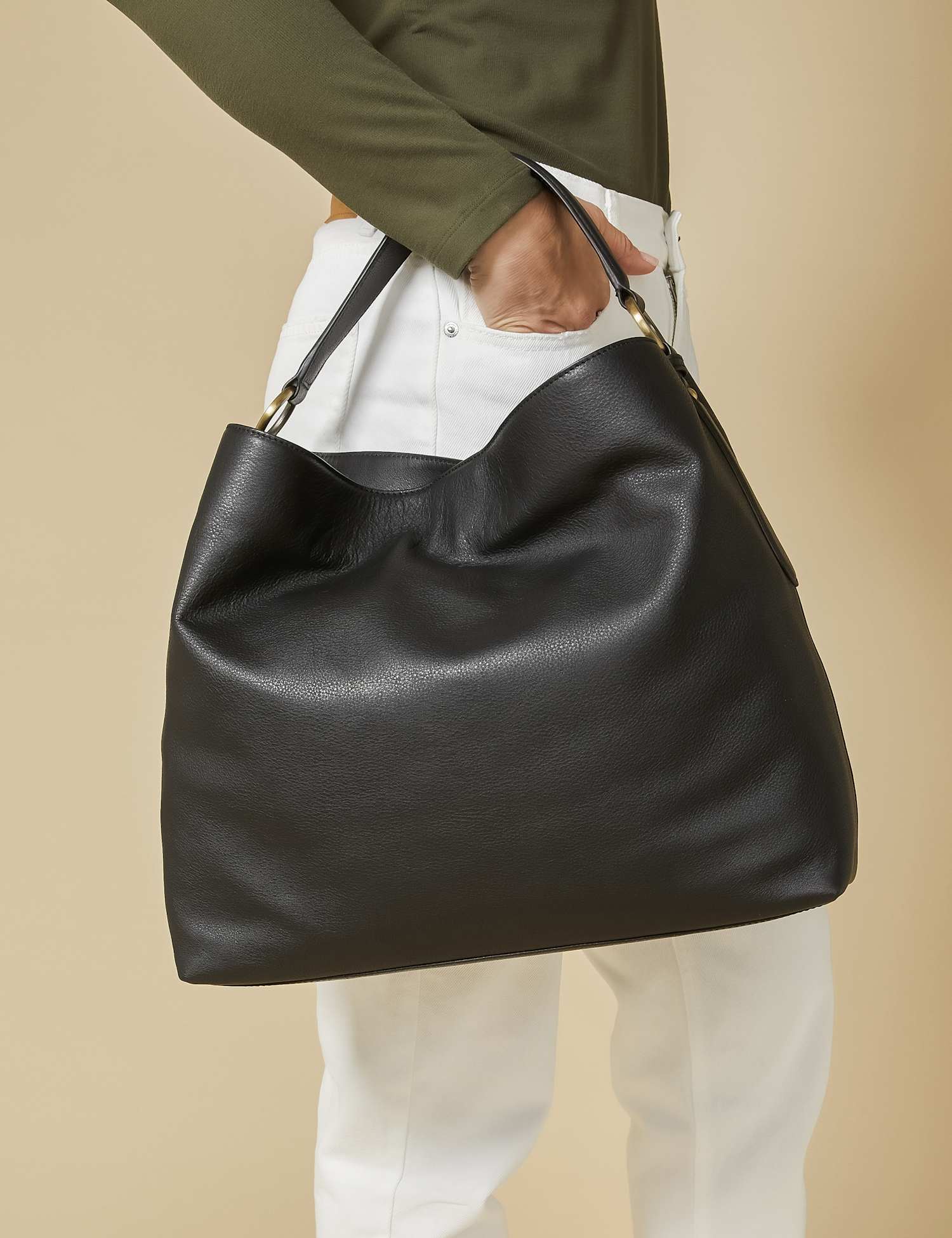 Jones Bootmaker Leather Shoulder Bag Black