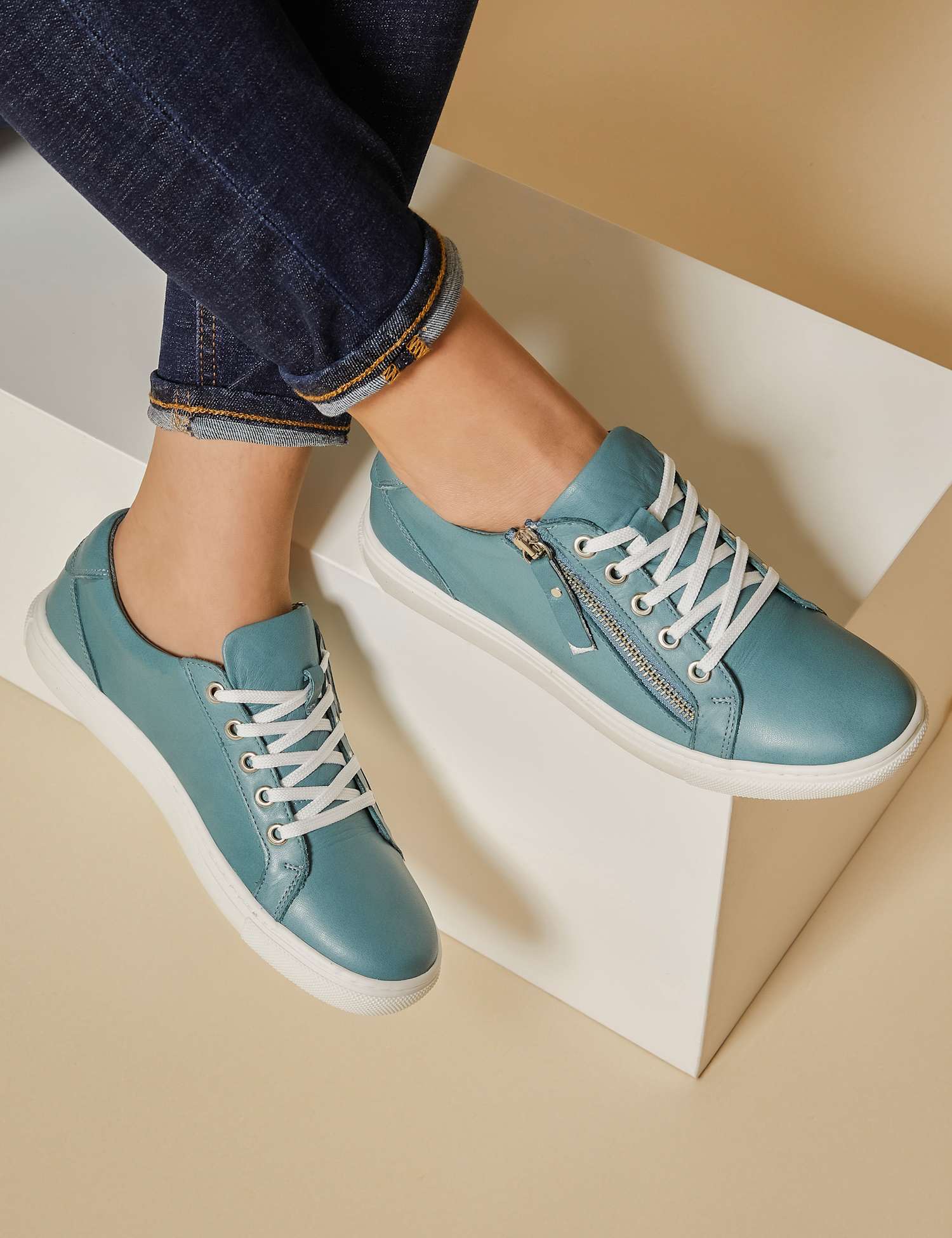 Jones Bootmaker Leather Zip Up Trainers Teal