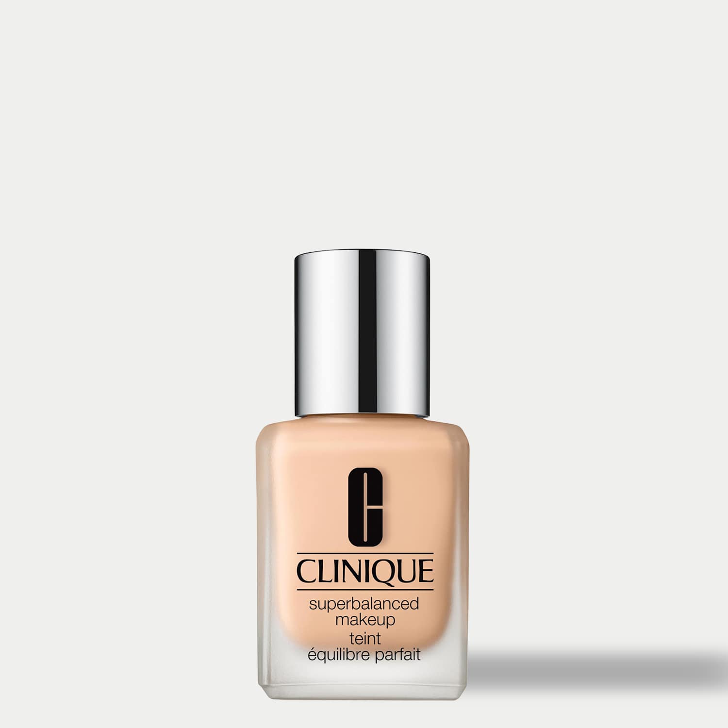 Clinique Women's Superbalanced Makeup 30ml - Nude Mix - Available at M&S