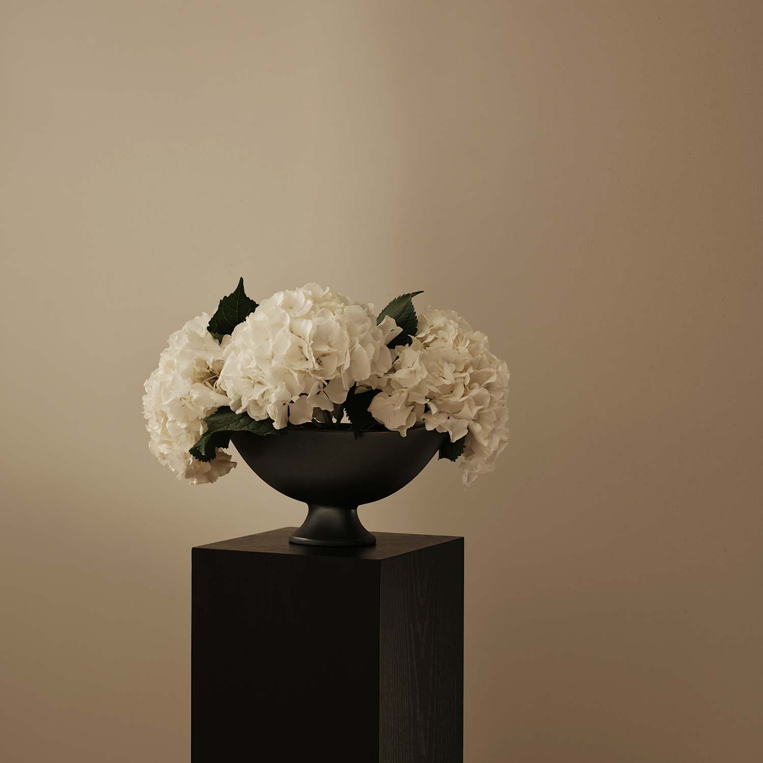 M&S X Kelly Hoppen Footed Centrepiece - Anthracite