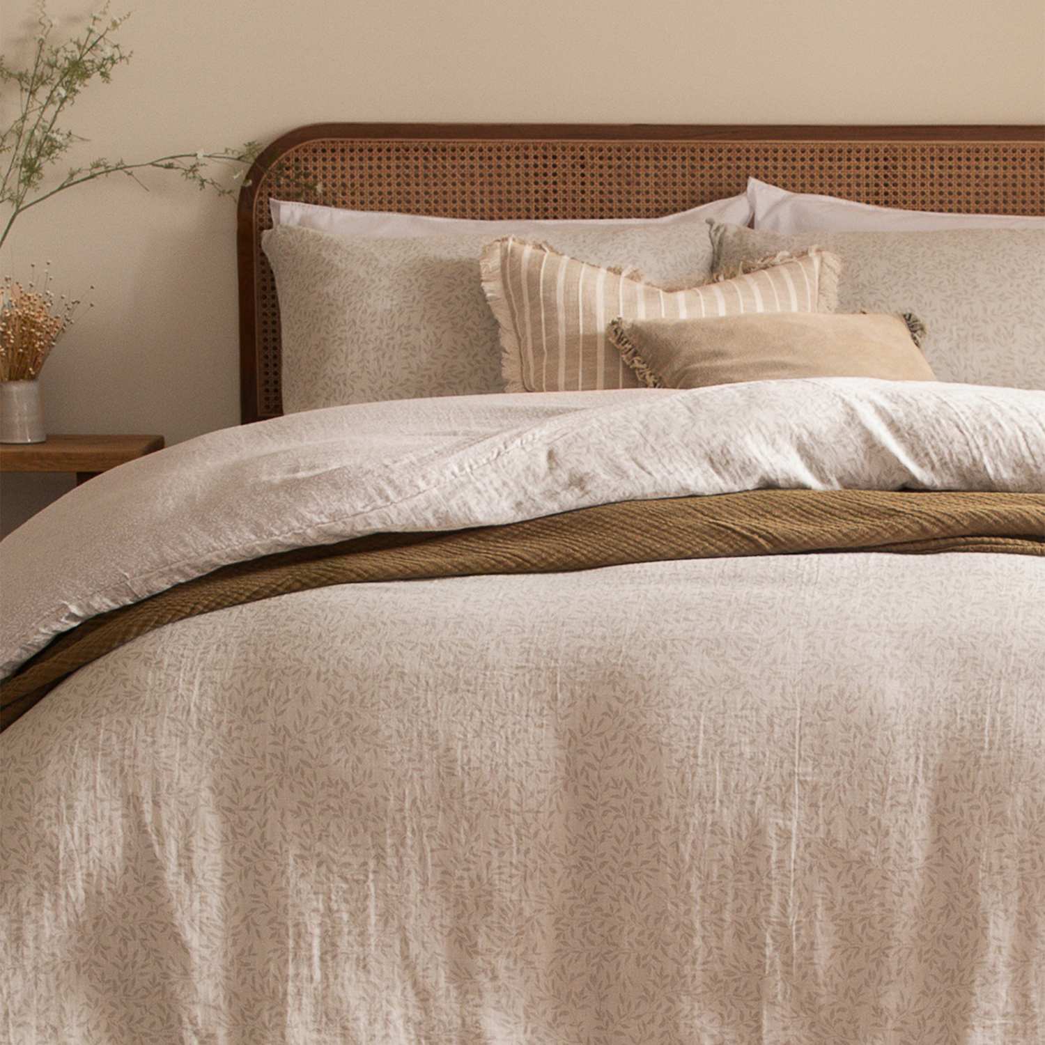 Yard Perrie Leaf Pure Cotton Muslin Bedding Set - Single (3 ft) - Natural Mix - Available at M&S