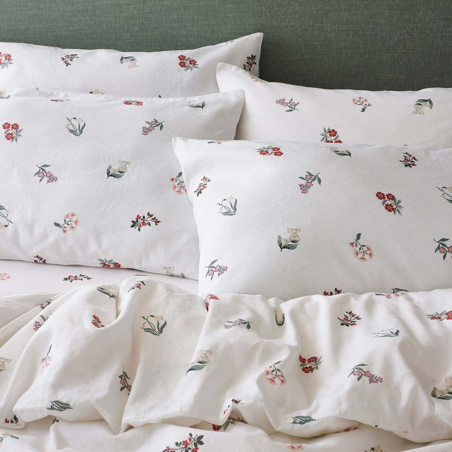 Piglet In Bed 2 Pack Linen Rich Woodland Floral Standard Pillowcases - White Mix - Available at M&S