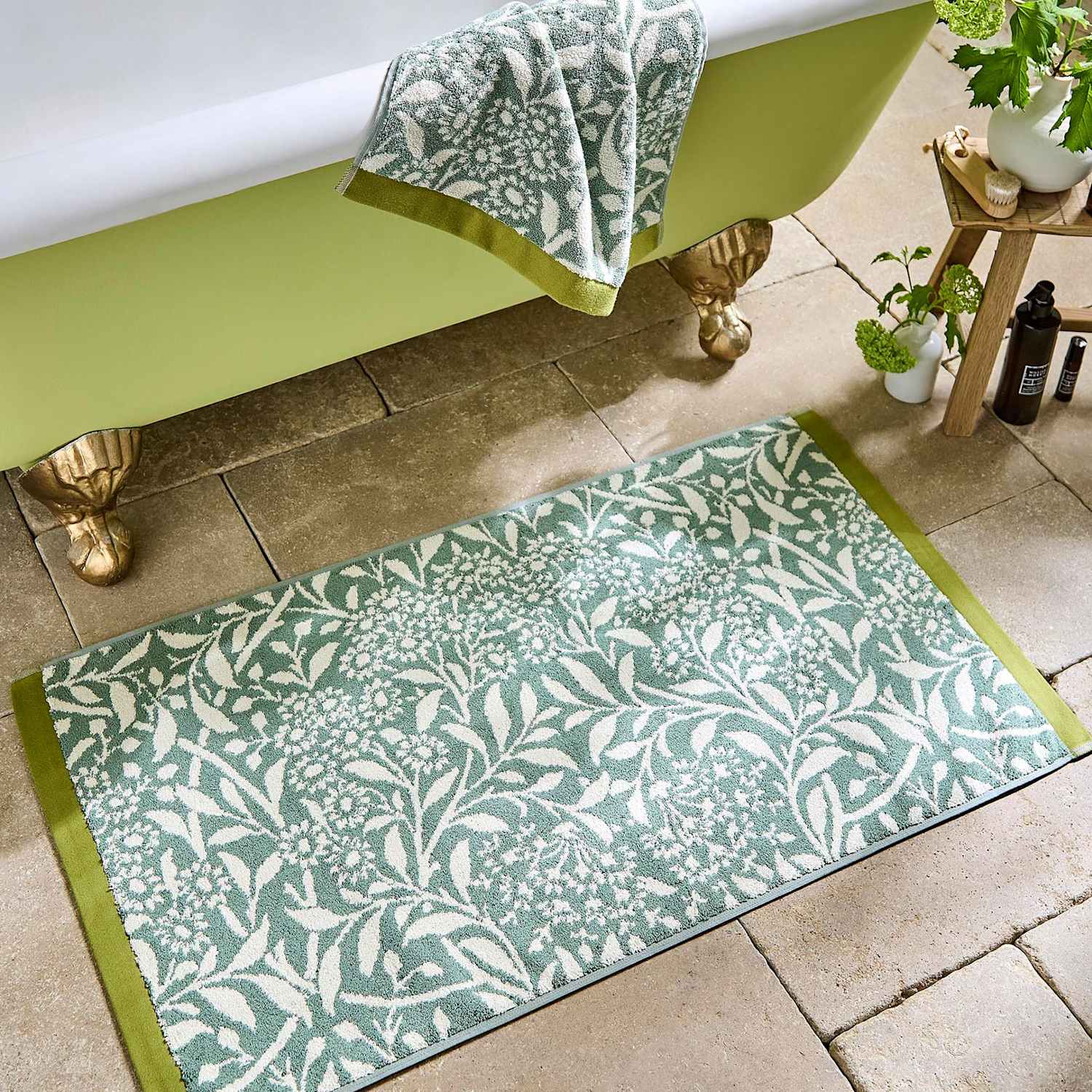 William Morris At Home Pure Cotton Michaelmas Daisy Towel - Bath Towel - Green Mix - Available at M&S