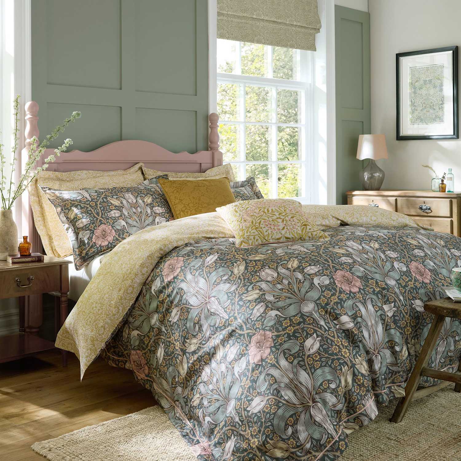 William Morris At Home Pure Cotton Sateen Spring Thicket Bedding Set - Single (3 ft) - Multi - Available at M&S