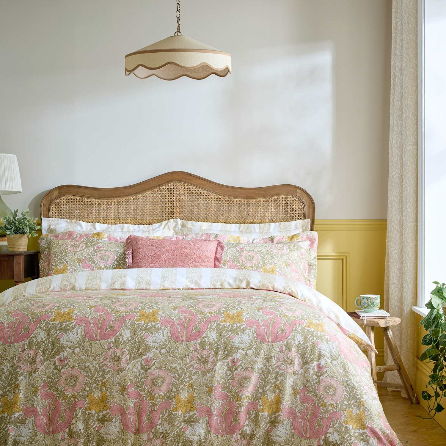 William Morris At Home Pure Cotton Sateen Compton Bedding Set - Single (3 ft) - Pink Mix - Available at M&S